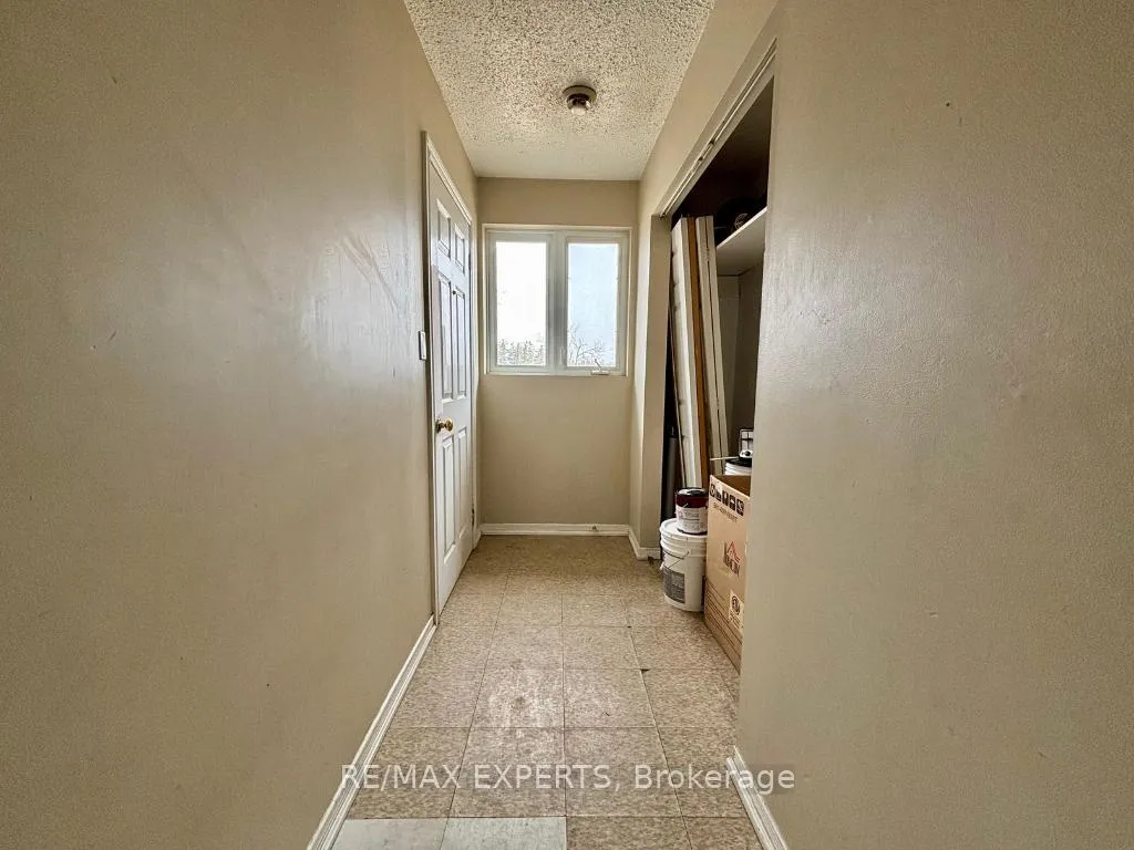 Photo 21 of Unit 2, 5 Ferndale Drive N, Barrie, 400 North — HOMEH