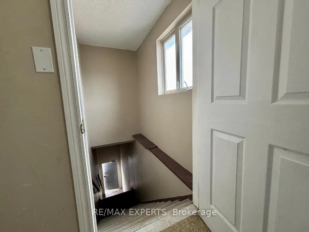 Photo 22 of Unit 2, 5 Ferndale Drive N, Barrie, 400 North — HOMEH