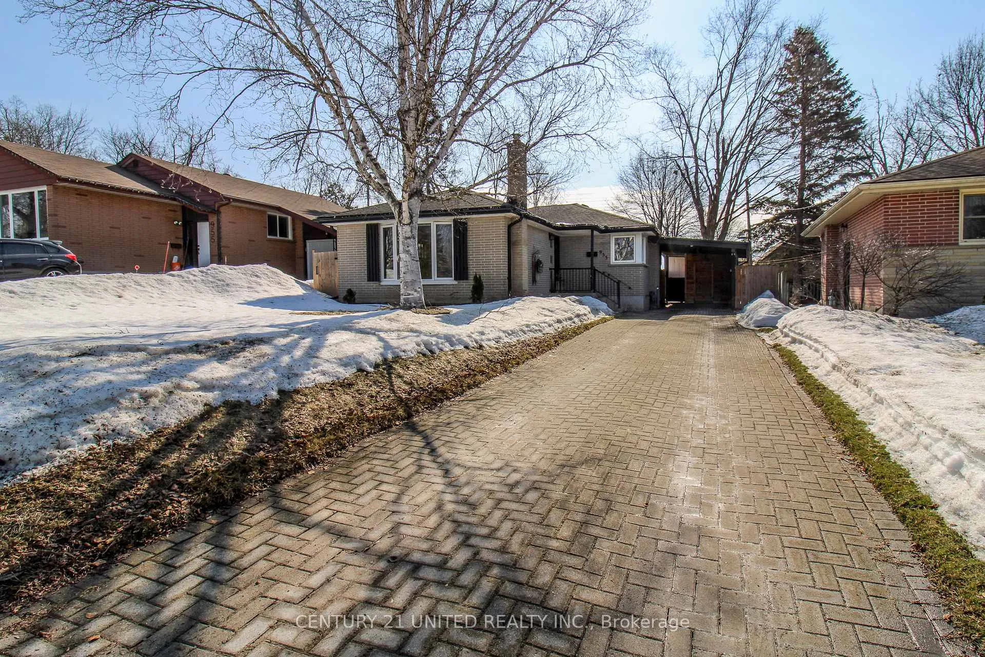 Photo 2 of 953 Oriole Drive, Peterborough, Northcrest Ward 5 — HOMEH
