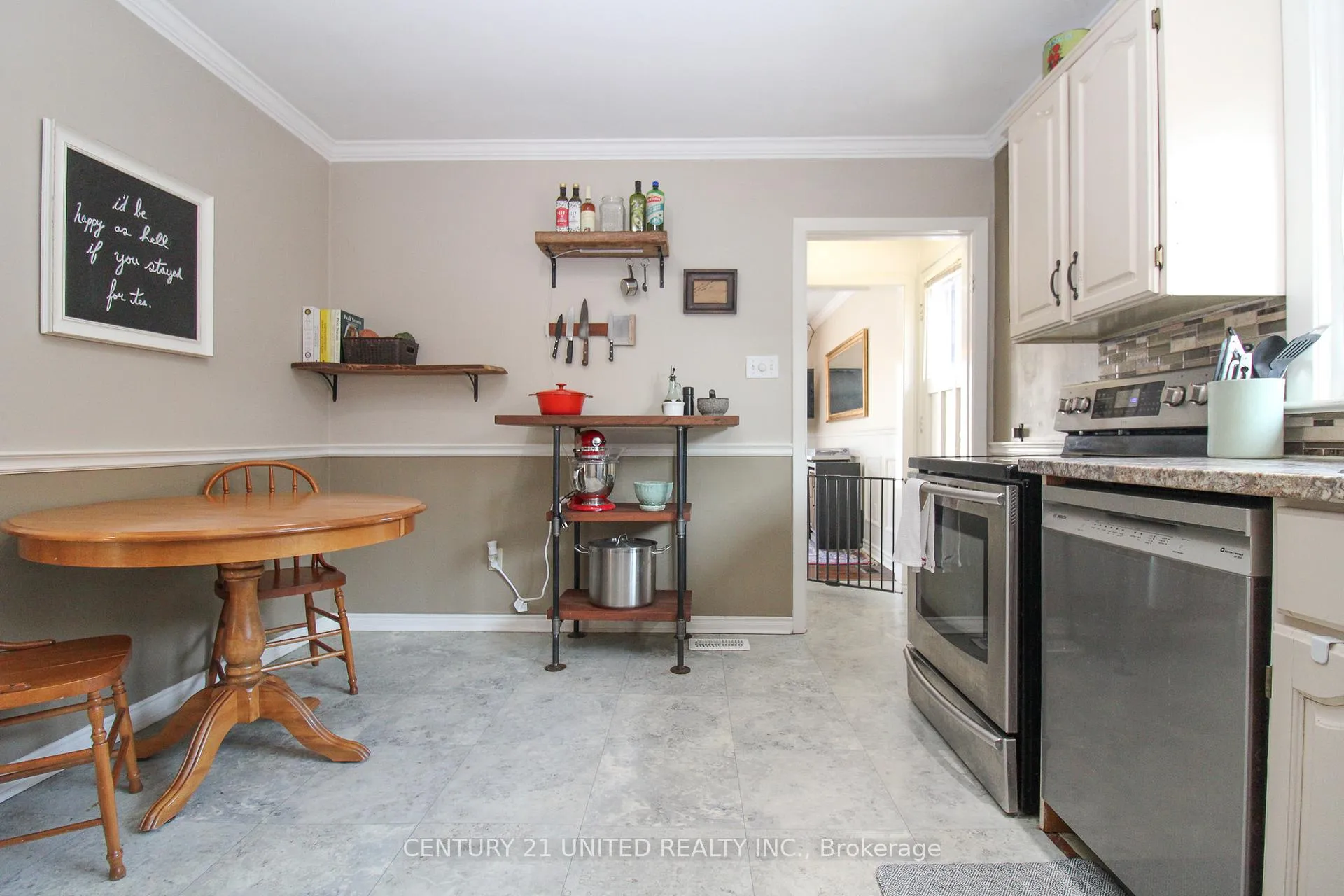 Photo 19 of 953 Oriole Drive, Peterborough, Northcrest Ward 5 — HOMEH