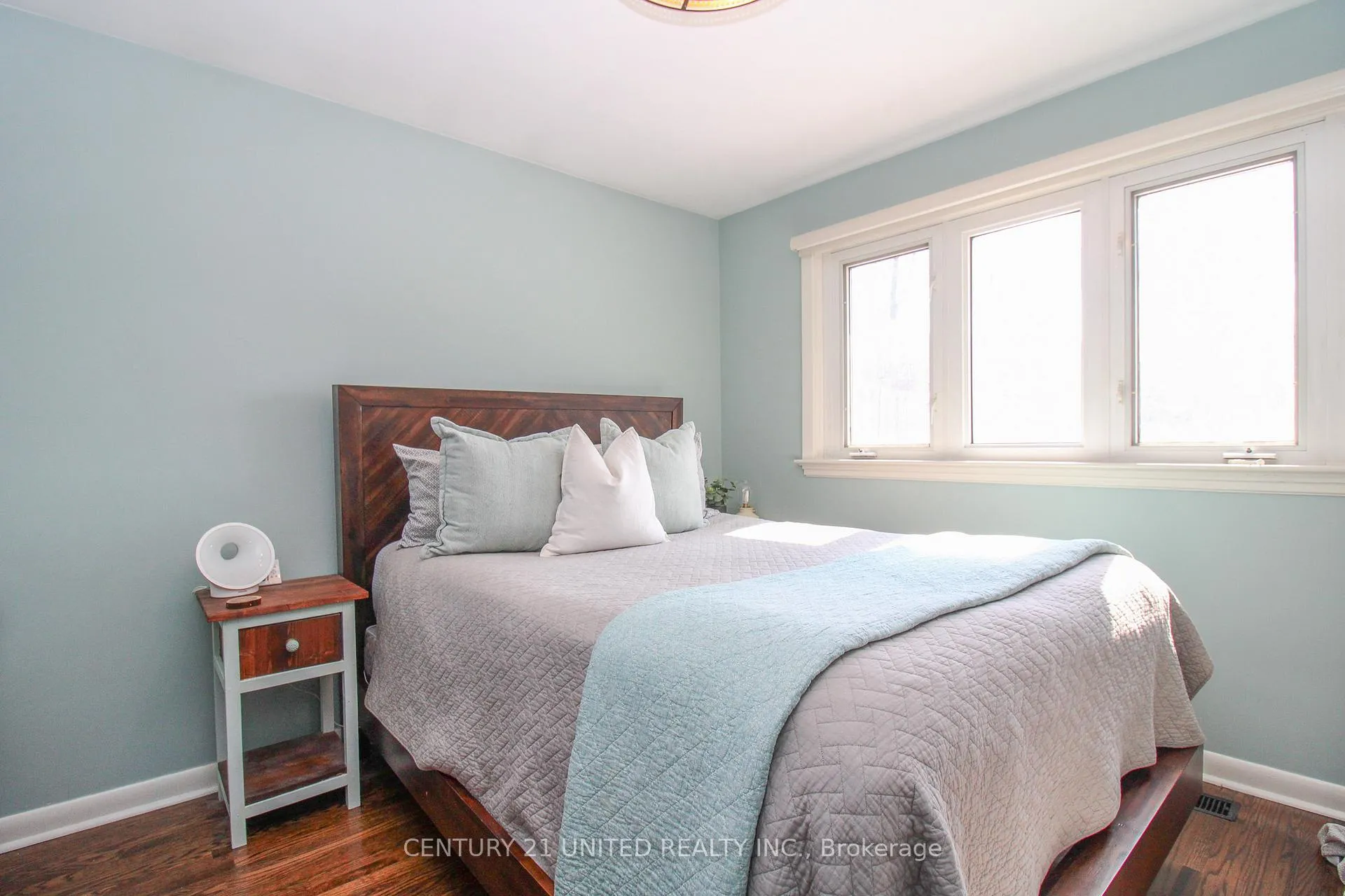 Photo 25 of 953 Oriole Drive, Peterborough, Northcrest Ward 5 — HOMEH