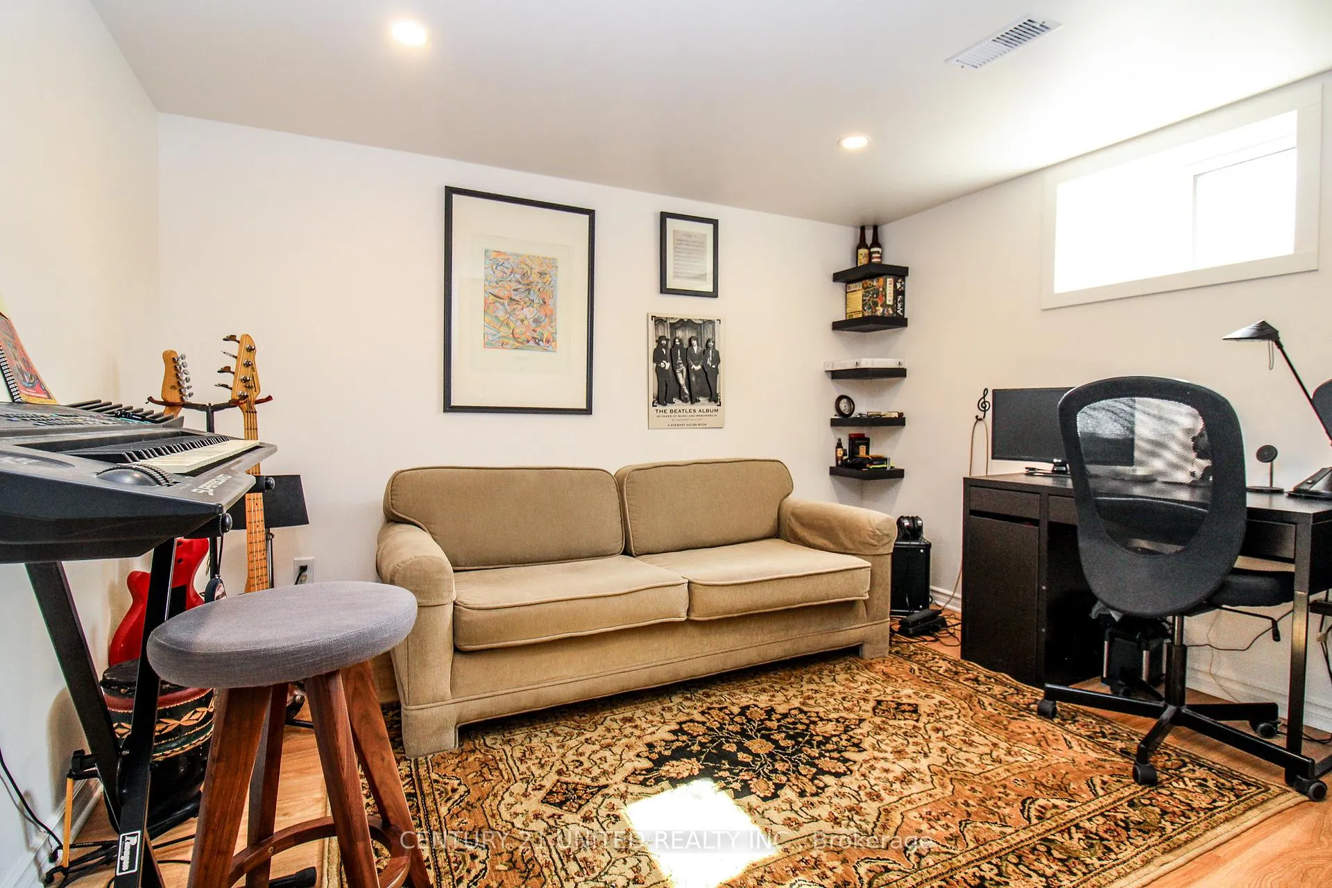 Photo 40 of 953 Oriole Drive, Peterborough, Northcrest Ward 5 — HOMEH