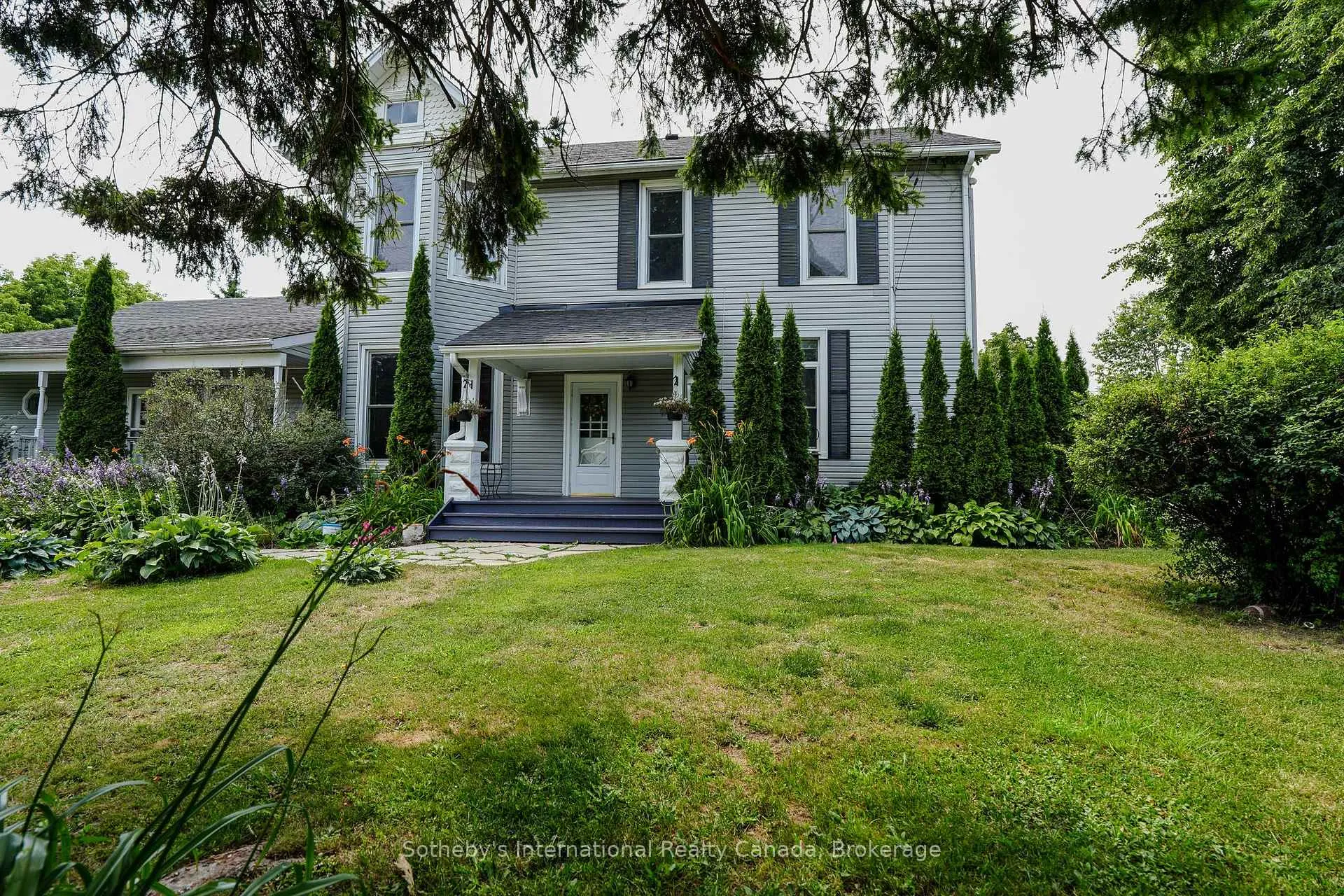 Photo 1 of 103 Bruce Street S, Blue Mountains — HOMEH