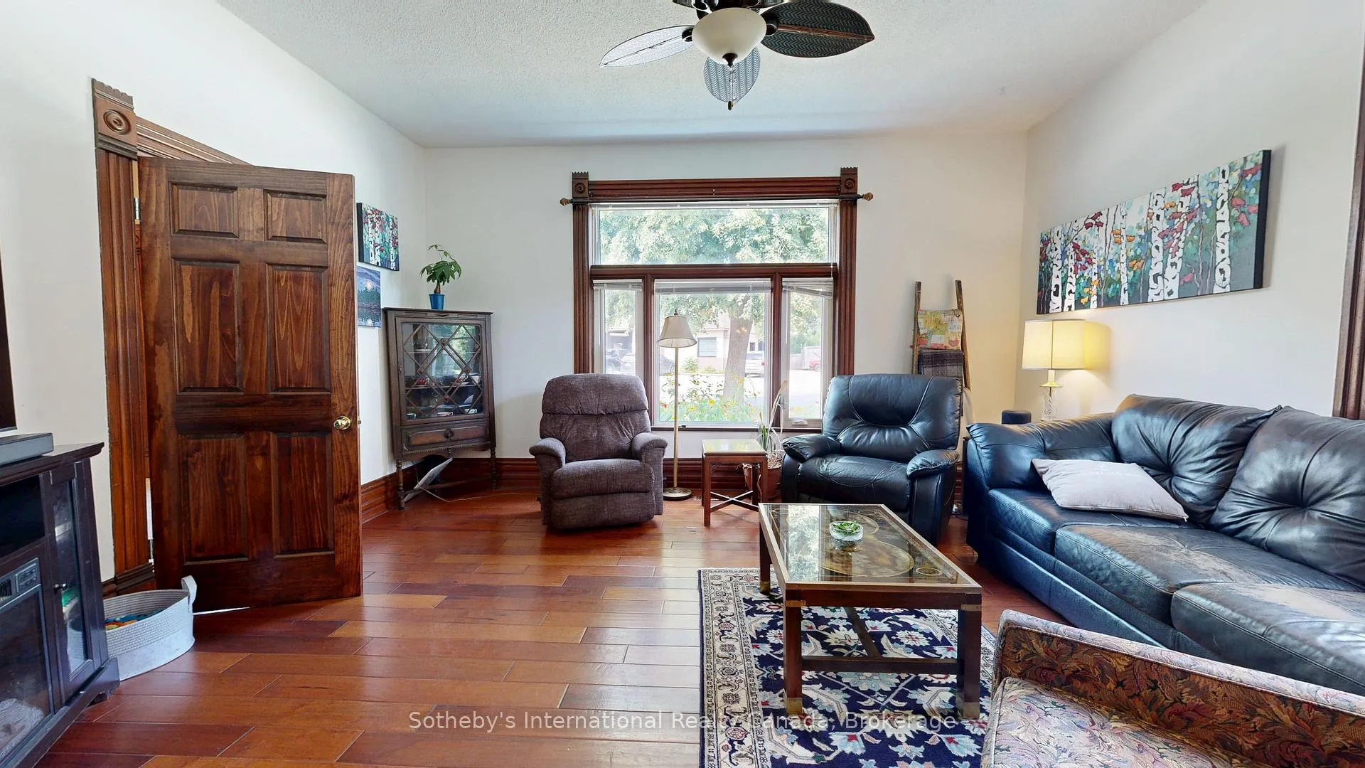 Photo 8 of 103 Bruce Street S, Blue Mountains — HOMEH