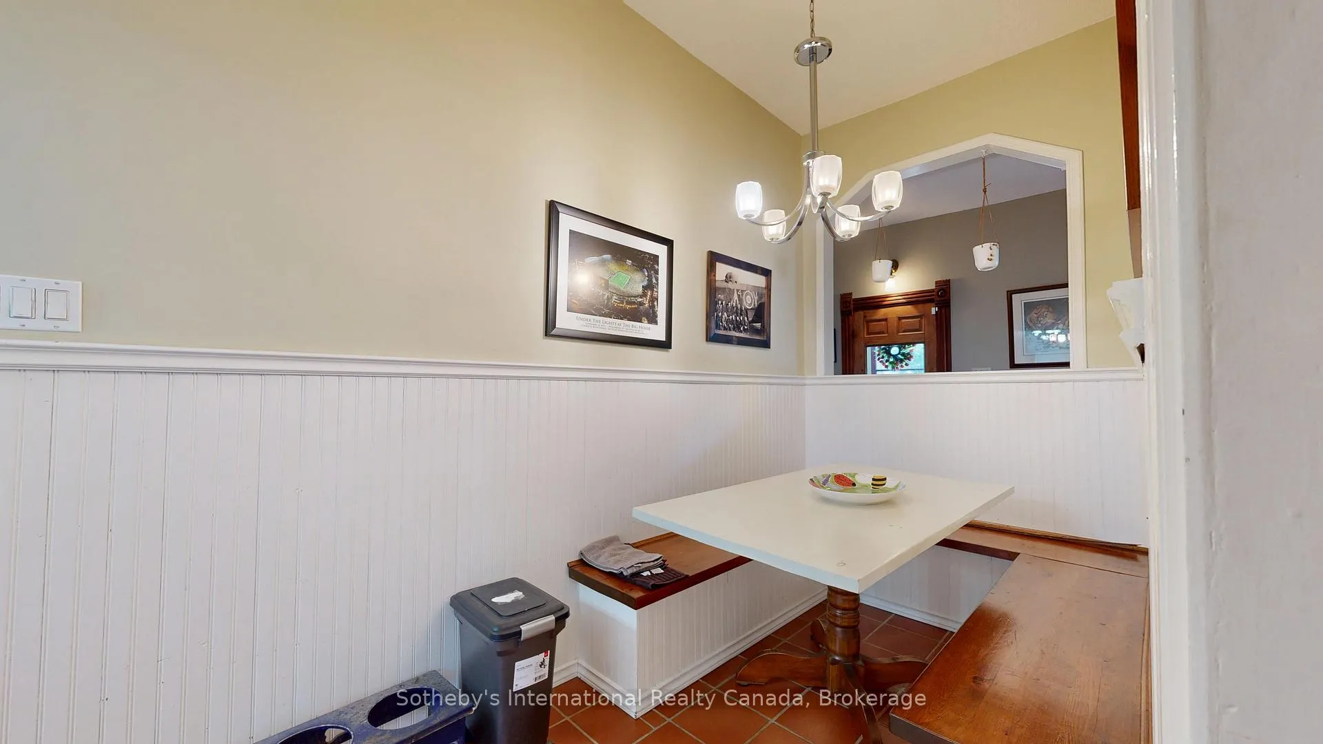 Photo 11 of 103 Bruce Street S, Blue Mountains — HOMEH