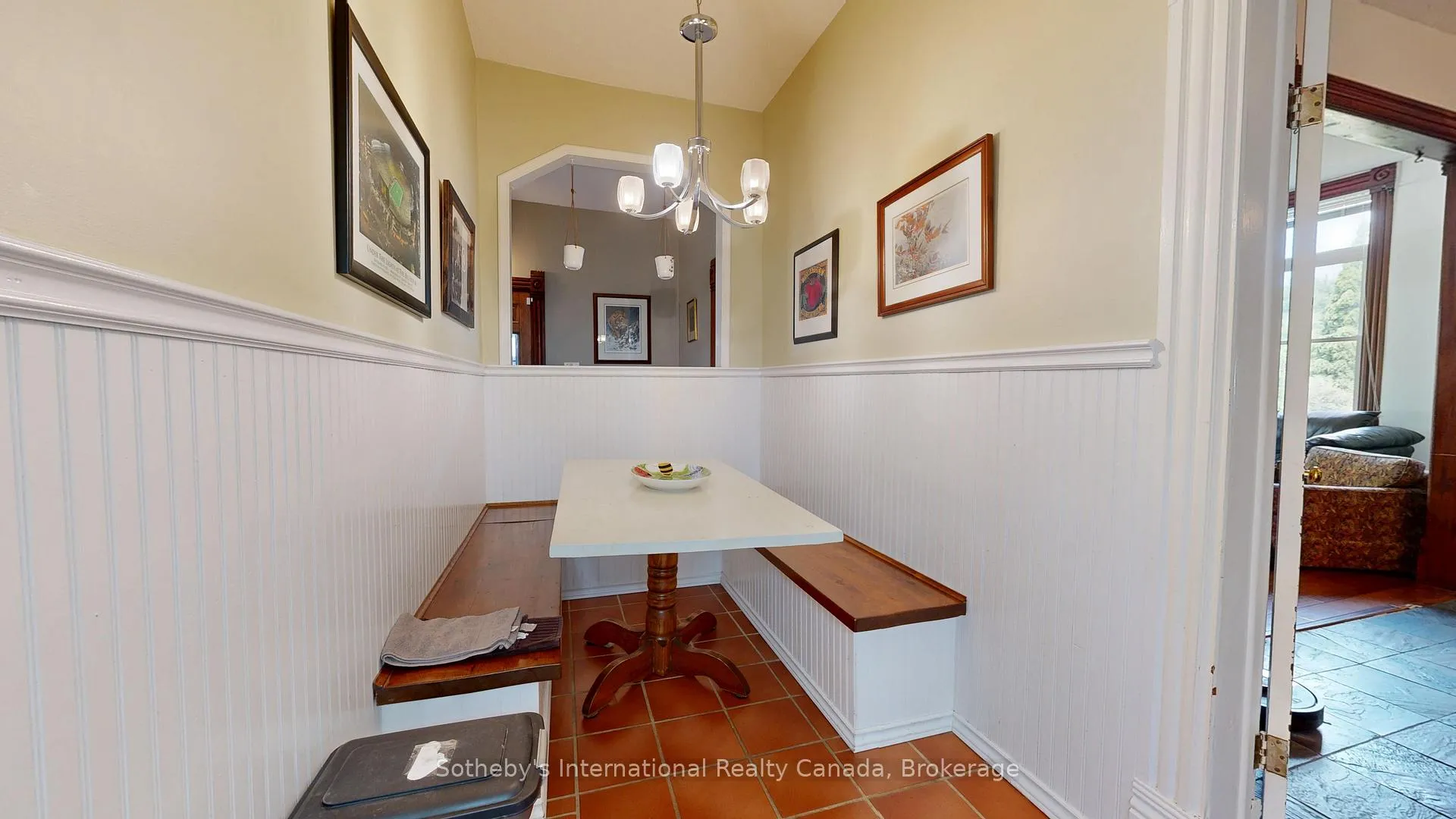 Photo 12 of 103 Bruce Street S, Blue Mountains — HOMEH