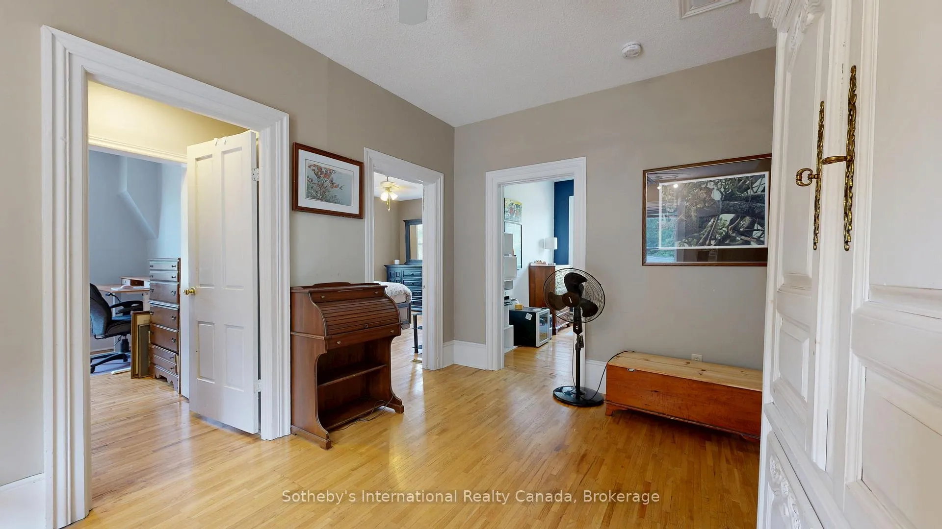 Photo 21 of 103 Bruce Street S, Blue Mountains — HOMEH