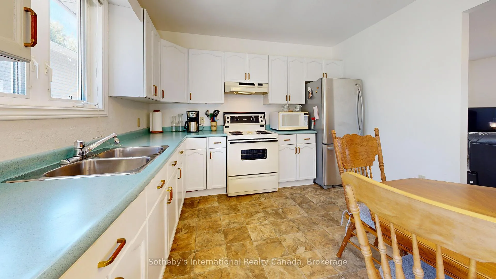 Photo 42 of 103 Bruce Street S, Blue Mountains — HOMEH