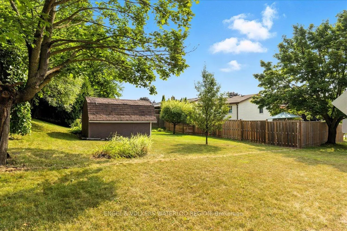 Photo 11 of 71 Bradbury Crescent, Cambridge, Greenway-Chaplin — HOMEH