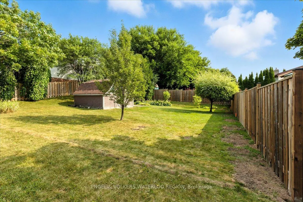 Photo 12 of 71 Bradbury Crescent, Cambridge, Greenway-Chaplin — HOMEH