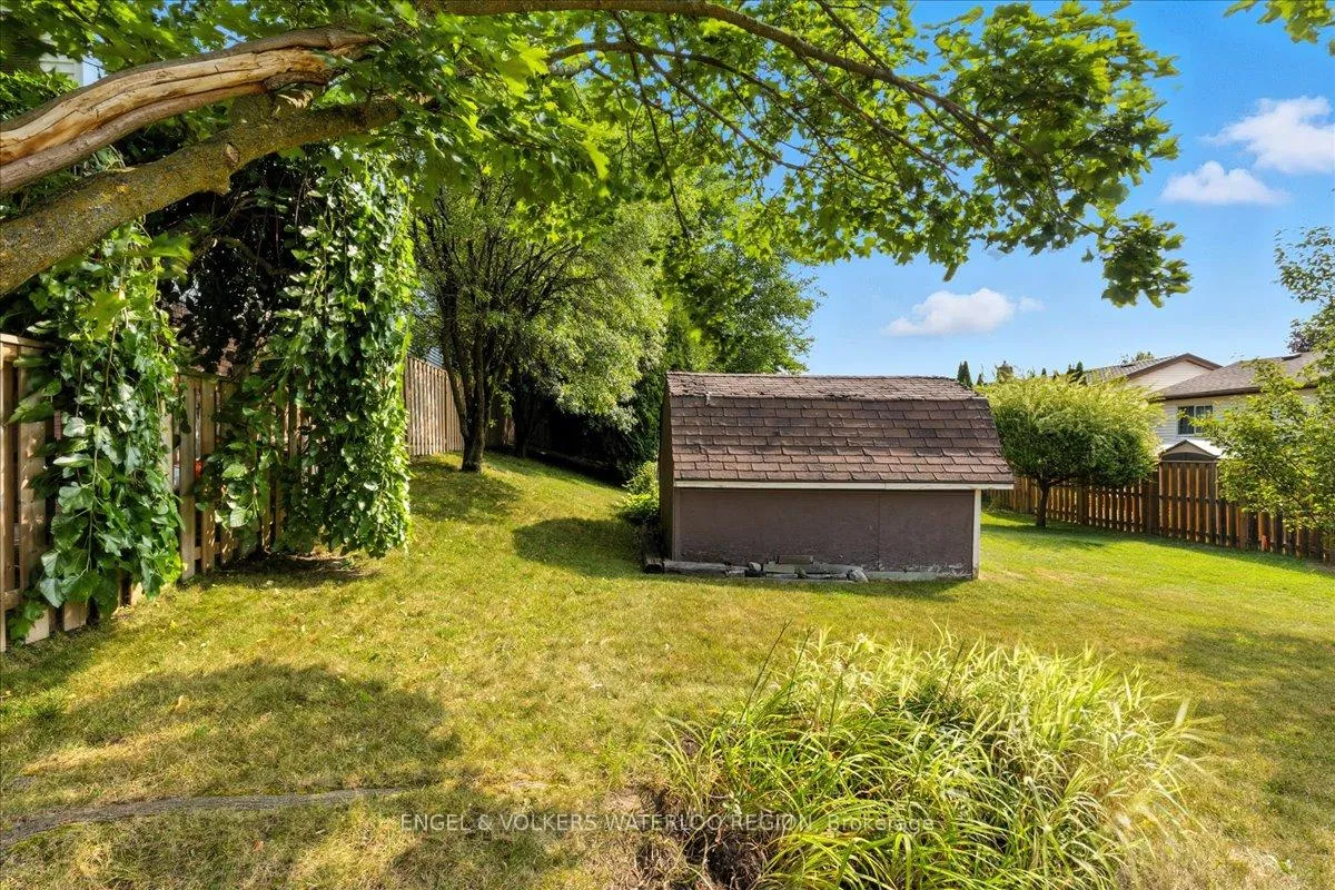 Photo 15 of 71 Bradbury Crescent, Cambridge, Greenway-Chaplin — HOMEH
