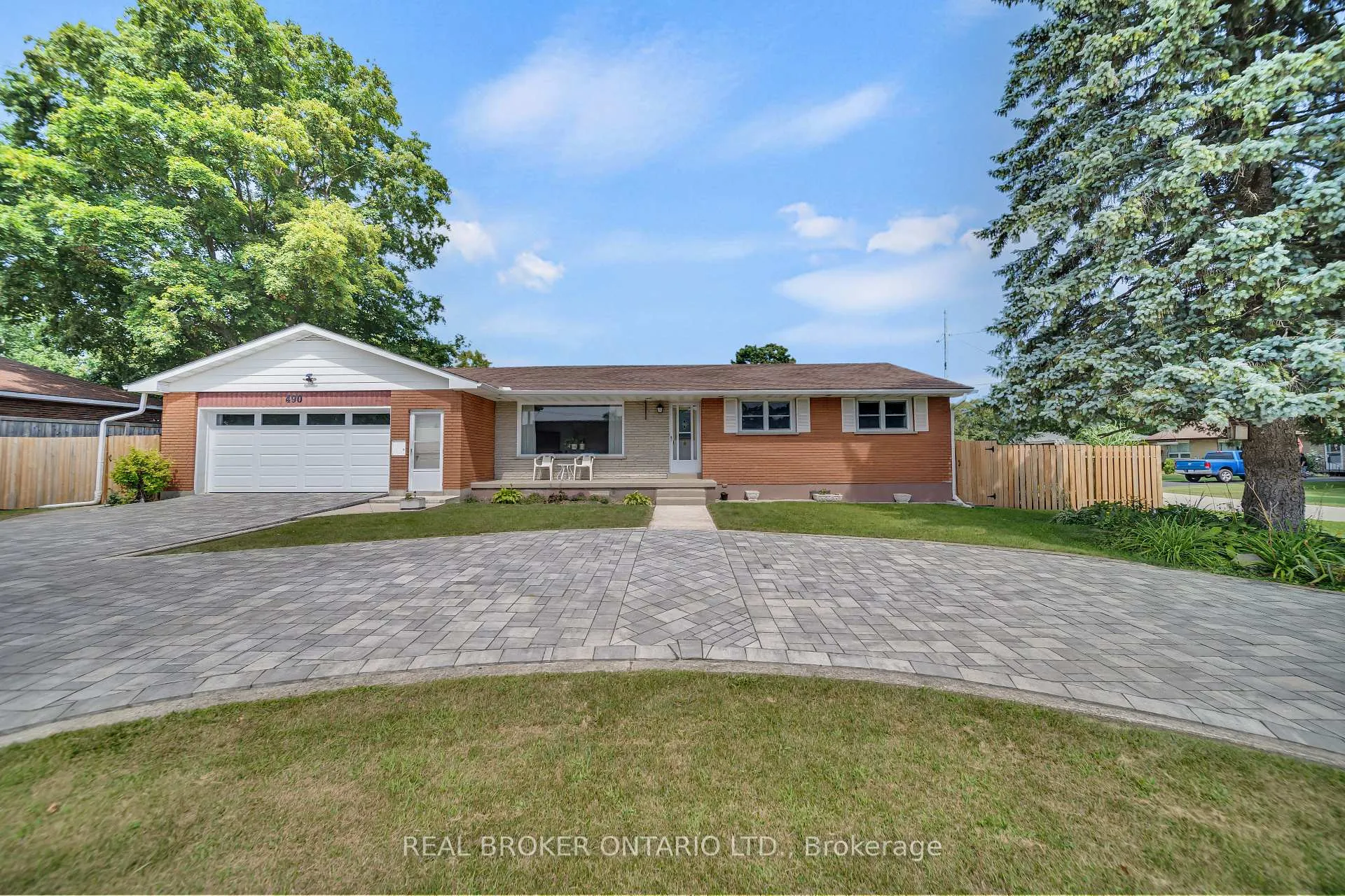 Photo 4 of 490 Saddler Street E, West Grey — HOMEH