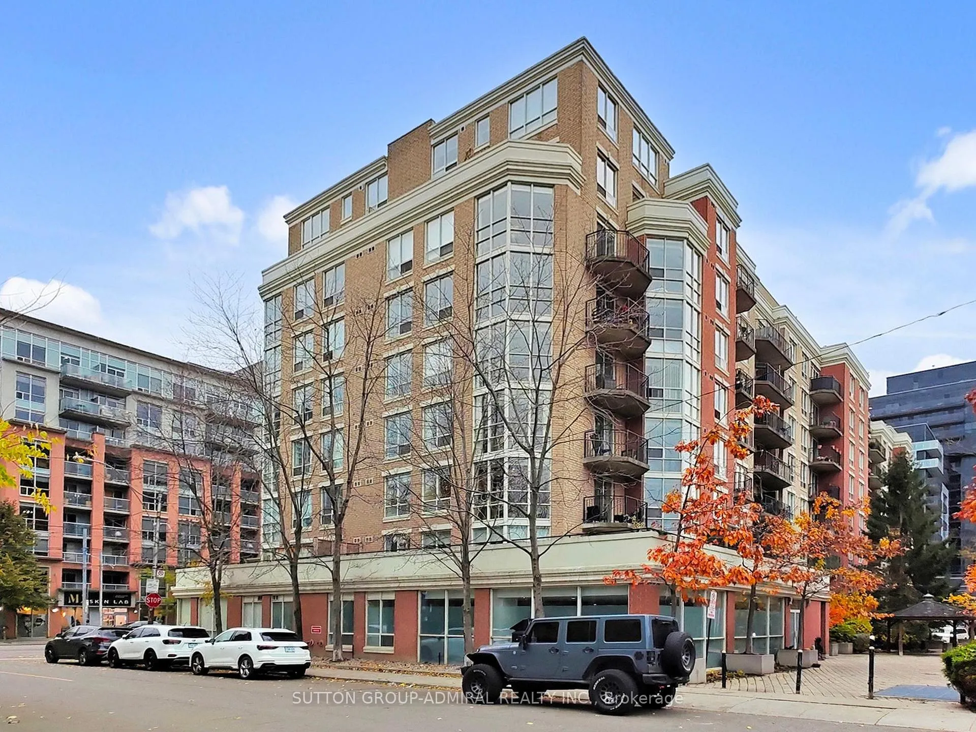 Front of Unit 321, 1000 King Street W