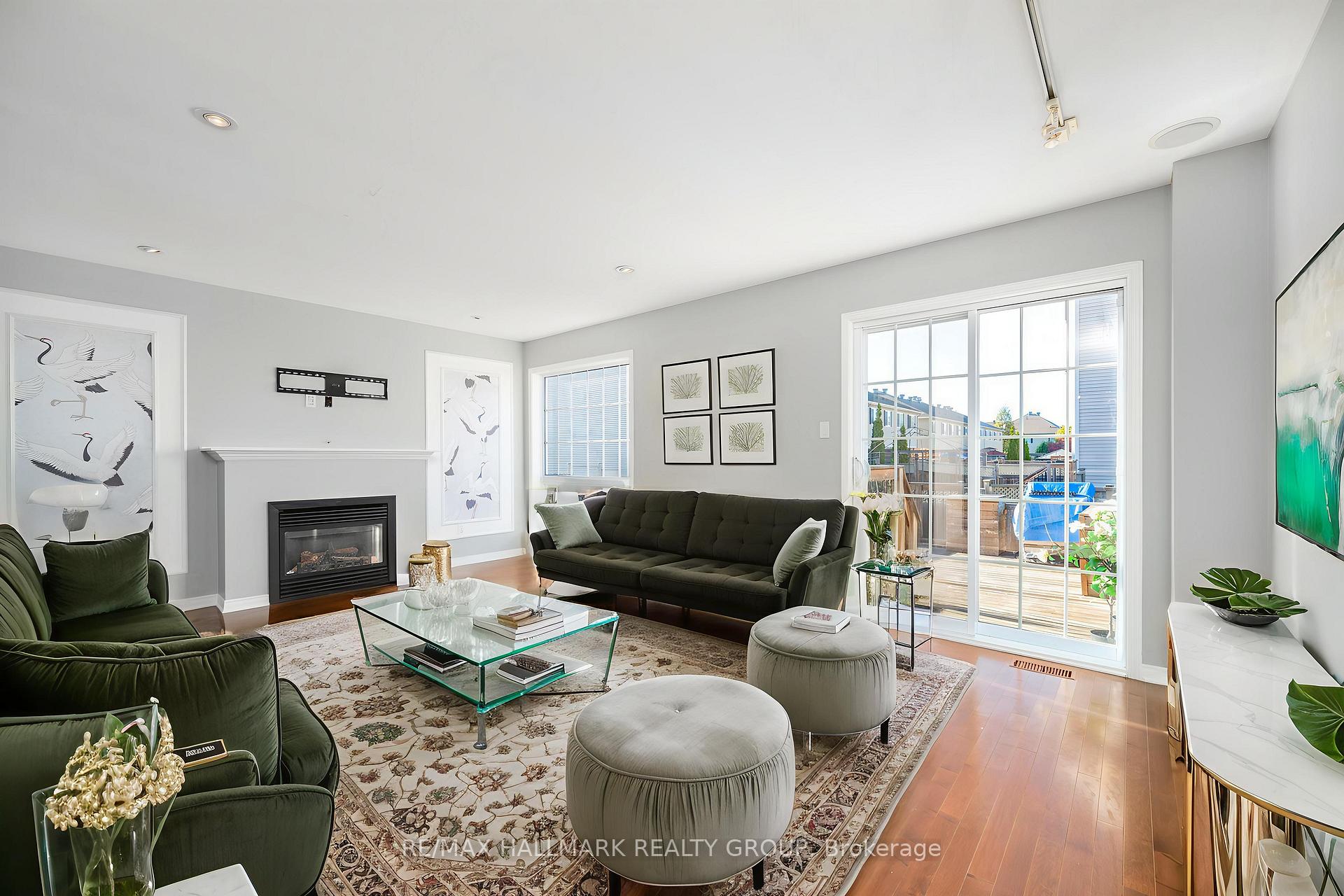 Photo 12 of 306 Tabaret Street, Ottawa, Kanata - Emerald Meadows/Trailwest — HOMEH