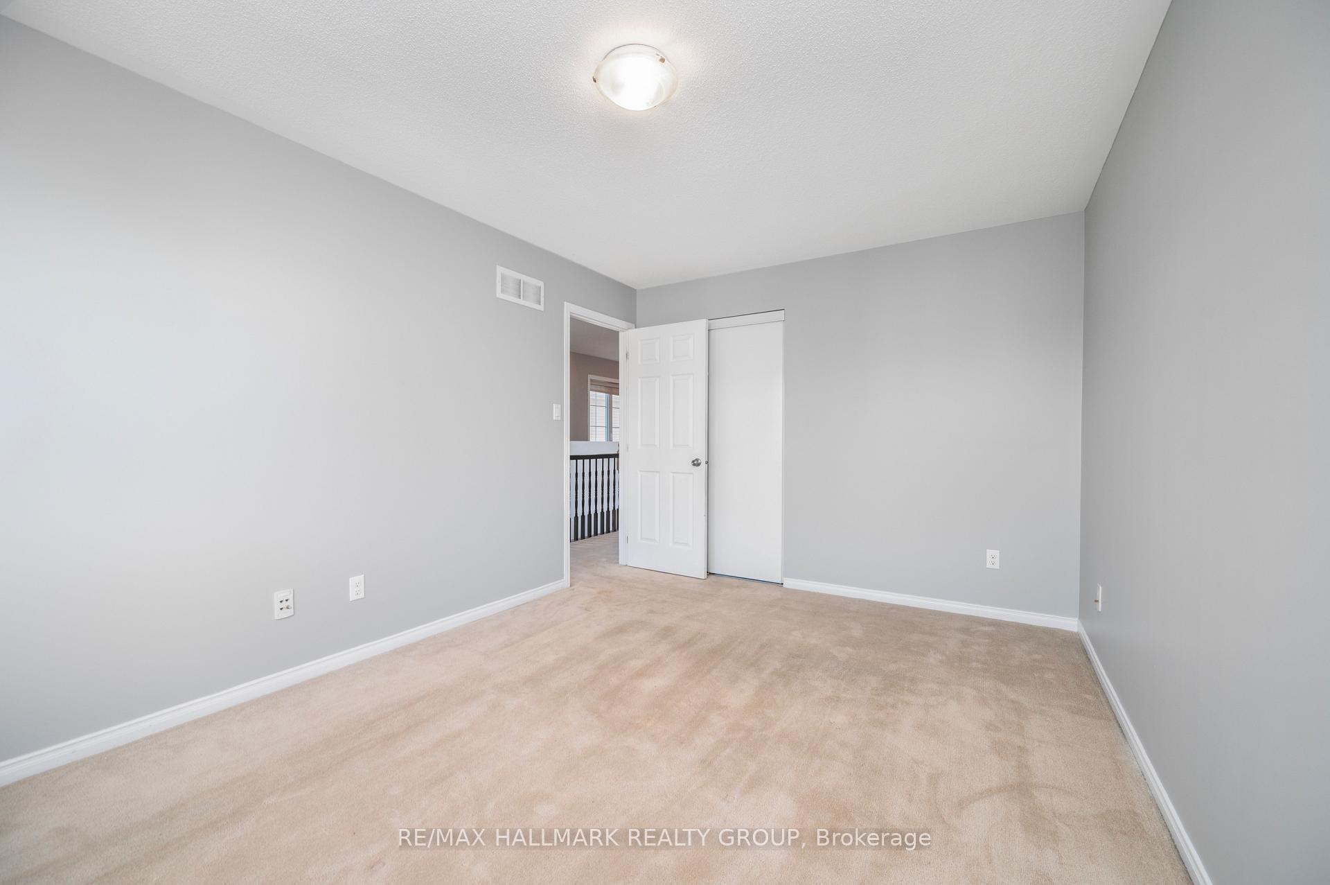 Photo 33 of 306 Tabaret Street, Ottawa, Kanata - Emerald Meadows/Trailwest — HOMEH