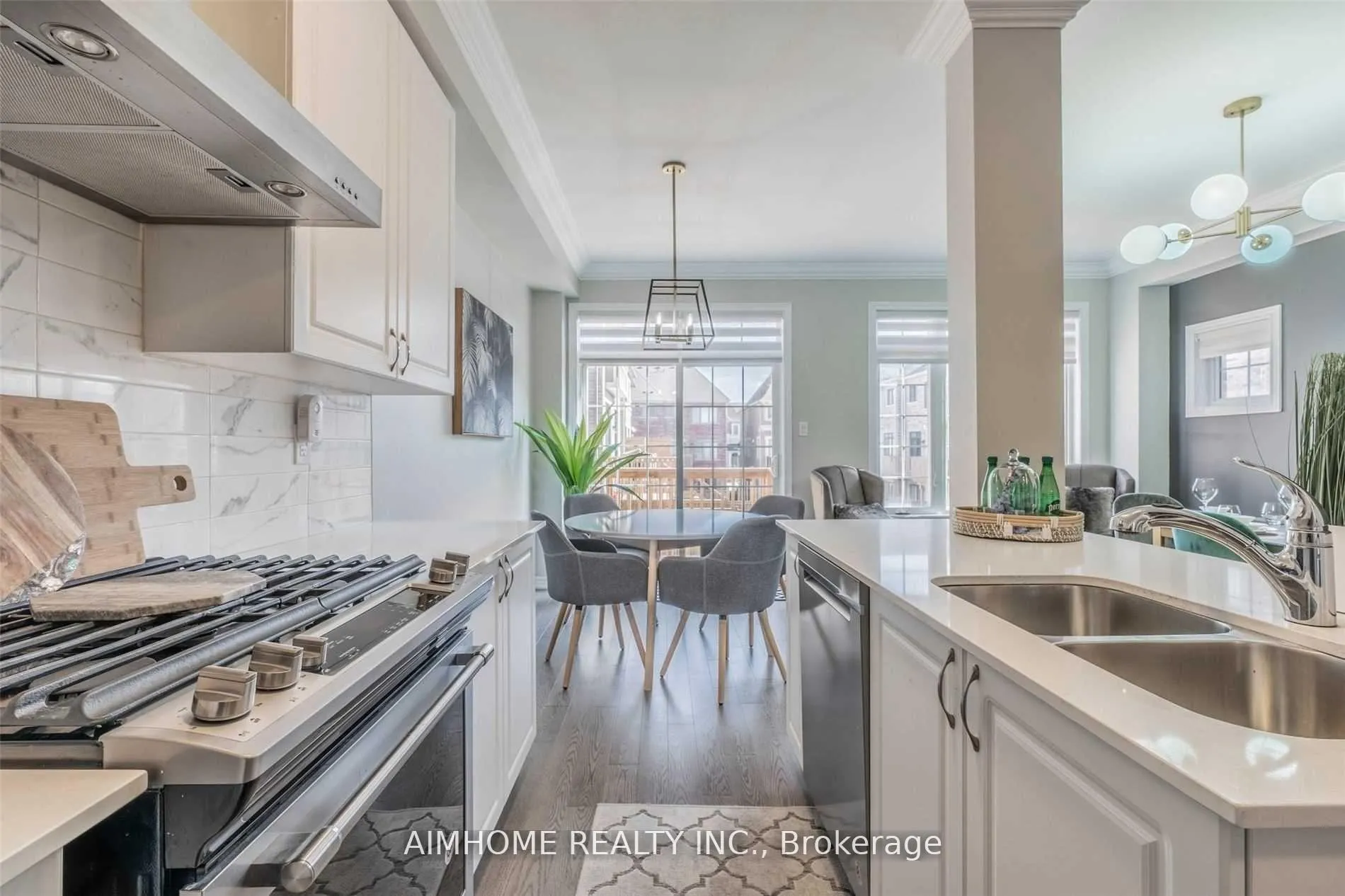 Photo 4 of 73 Sunset Terrace, Vaughan, Vellore Village — HOMEH