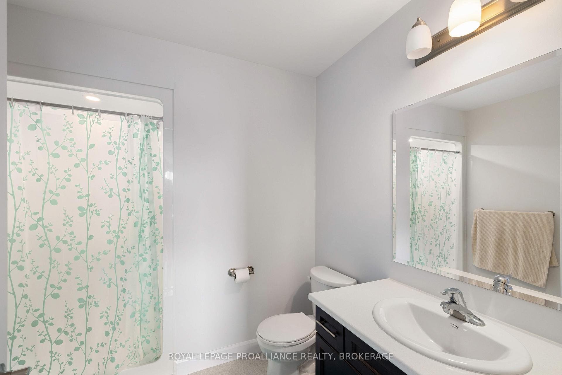 Photo 5 of 109 Superior Drive, Loyalist, Amherstview — HOMEH