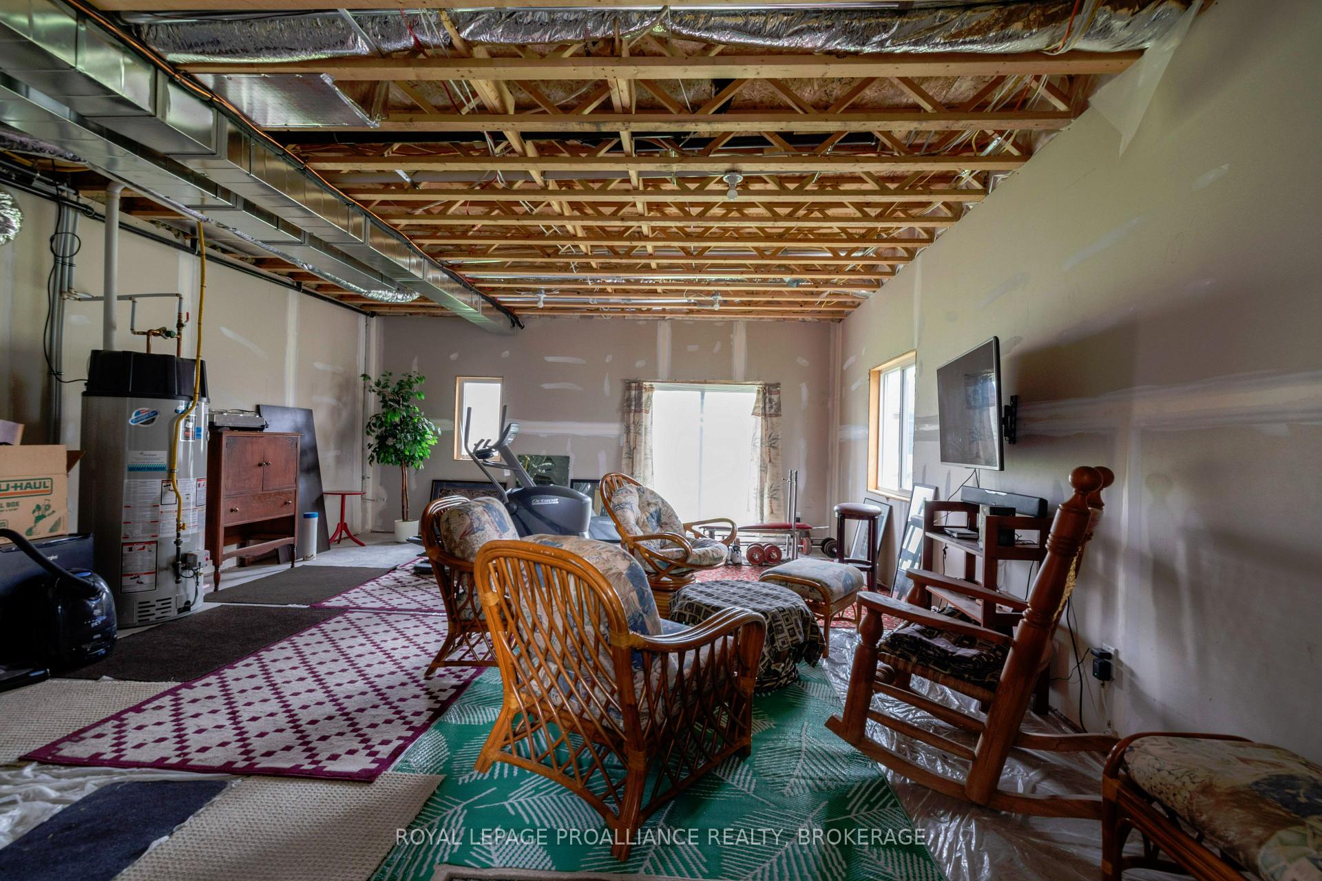 Photo 7 of 109 Superior Drive, Loyalist, Amherstview — HOMEH
