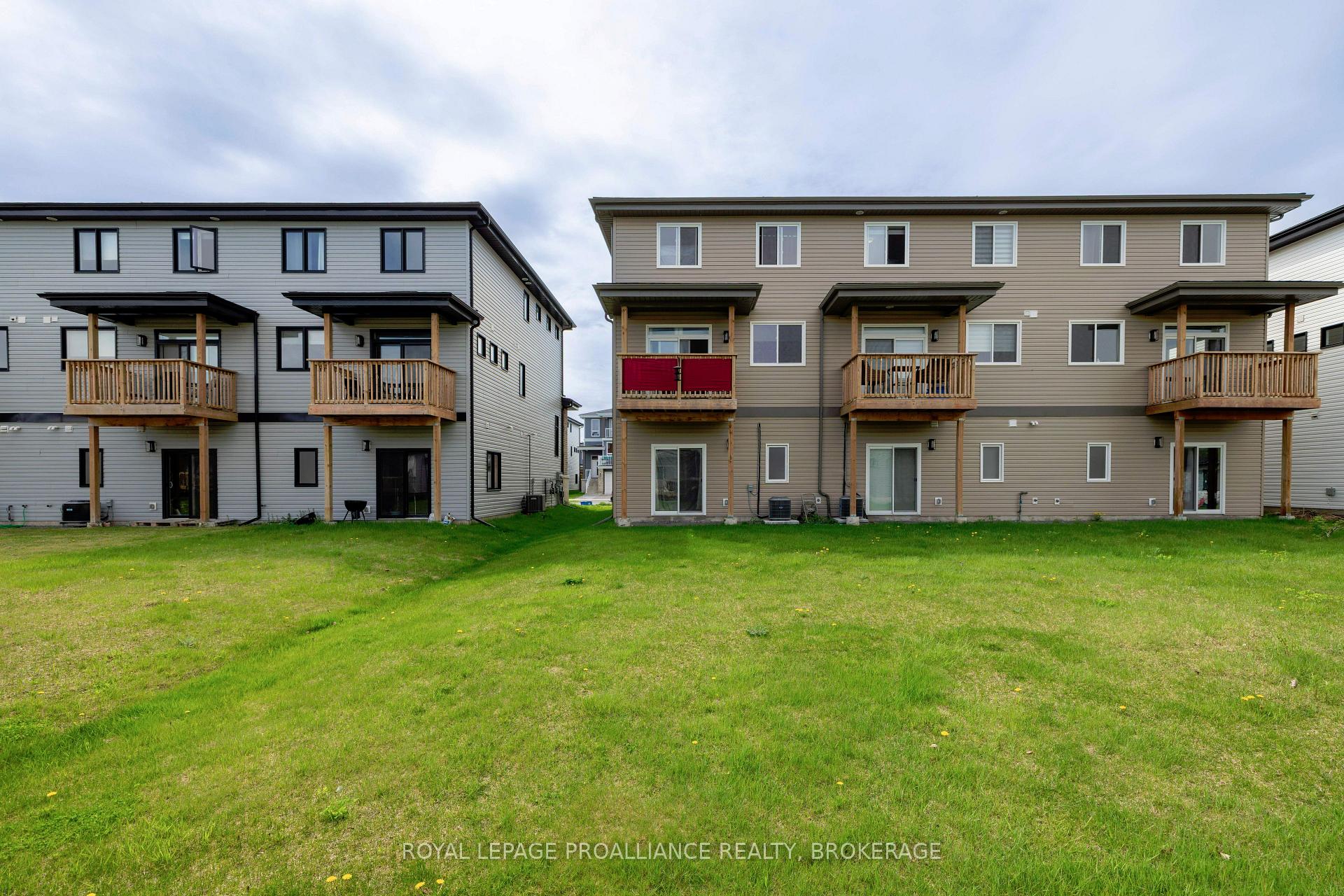 Photo 10 of 109 Superior Drive, Loyalist, Amherstview — HOMEH