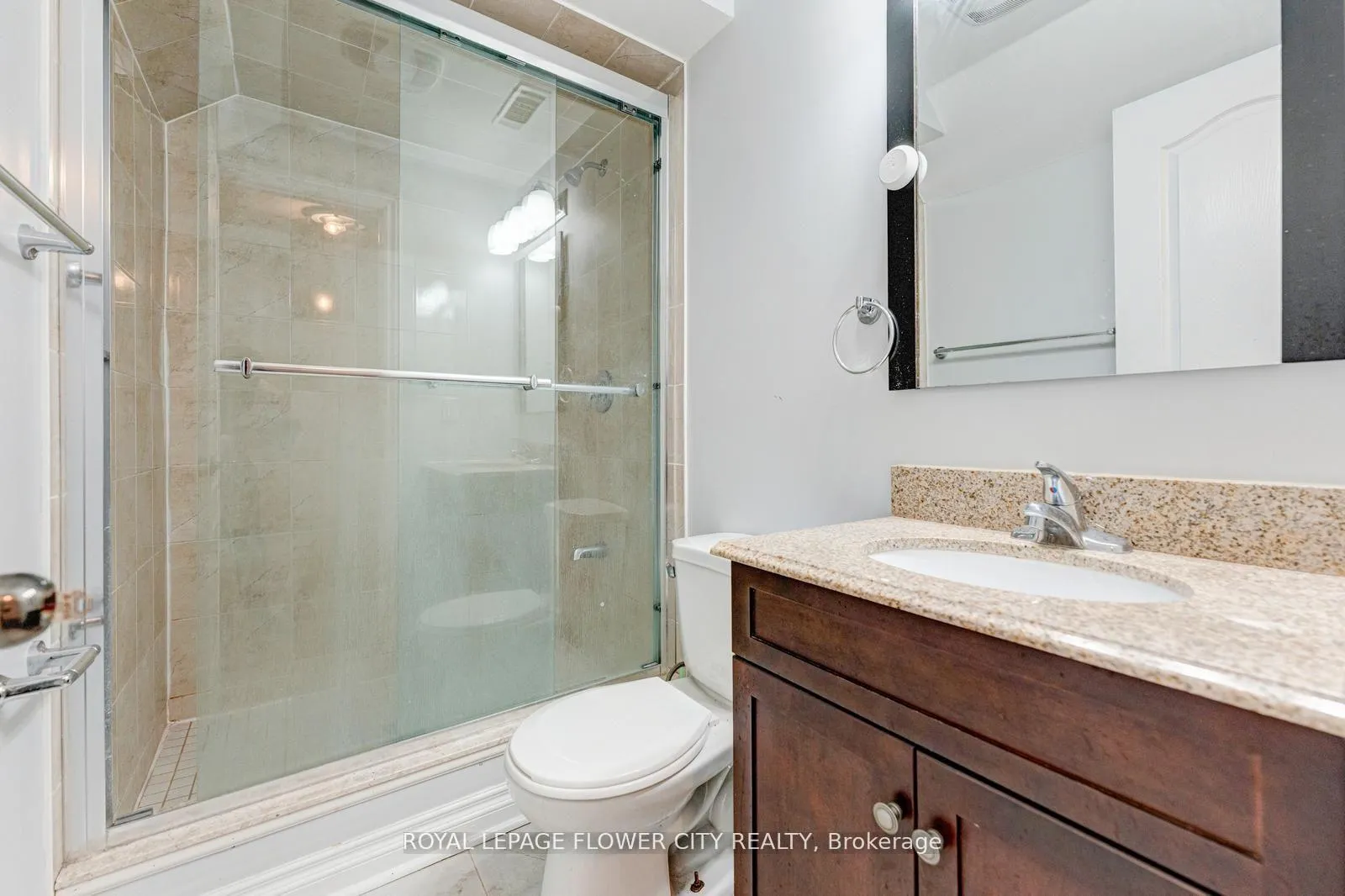 Photo 43 of 80 Dwyer Drive, Brampton, Gore Industrial North — HOMEH