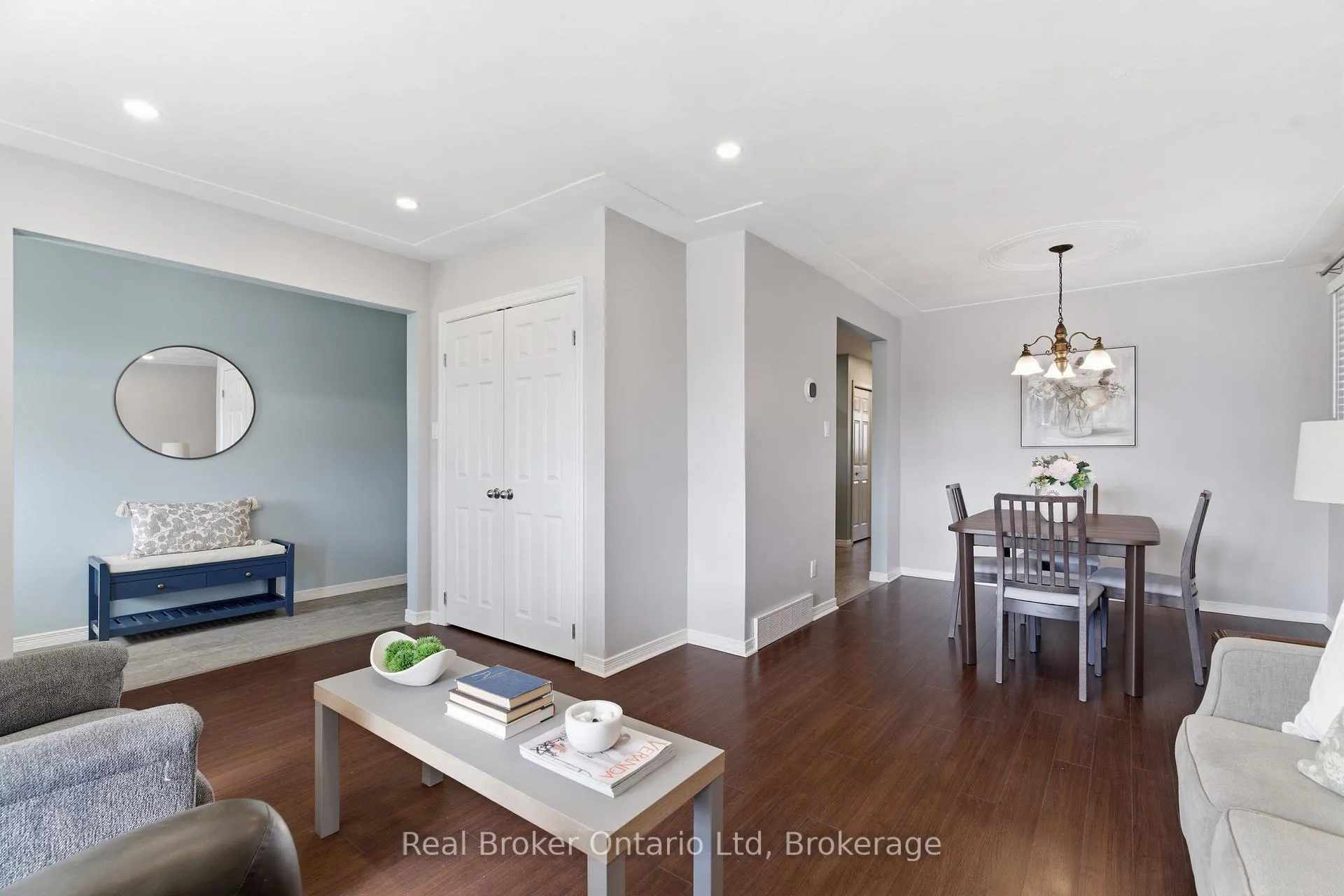 Photo 4 of 10 Brookside Crescent, Kitchener, Forest Heights — HOMEH