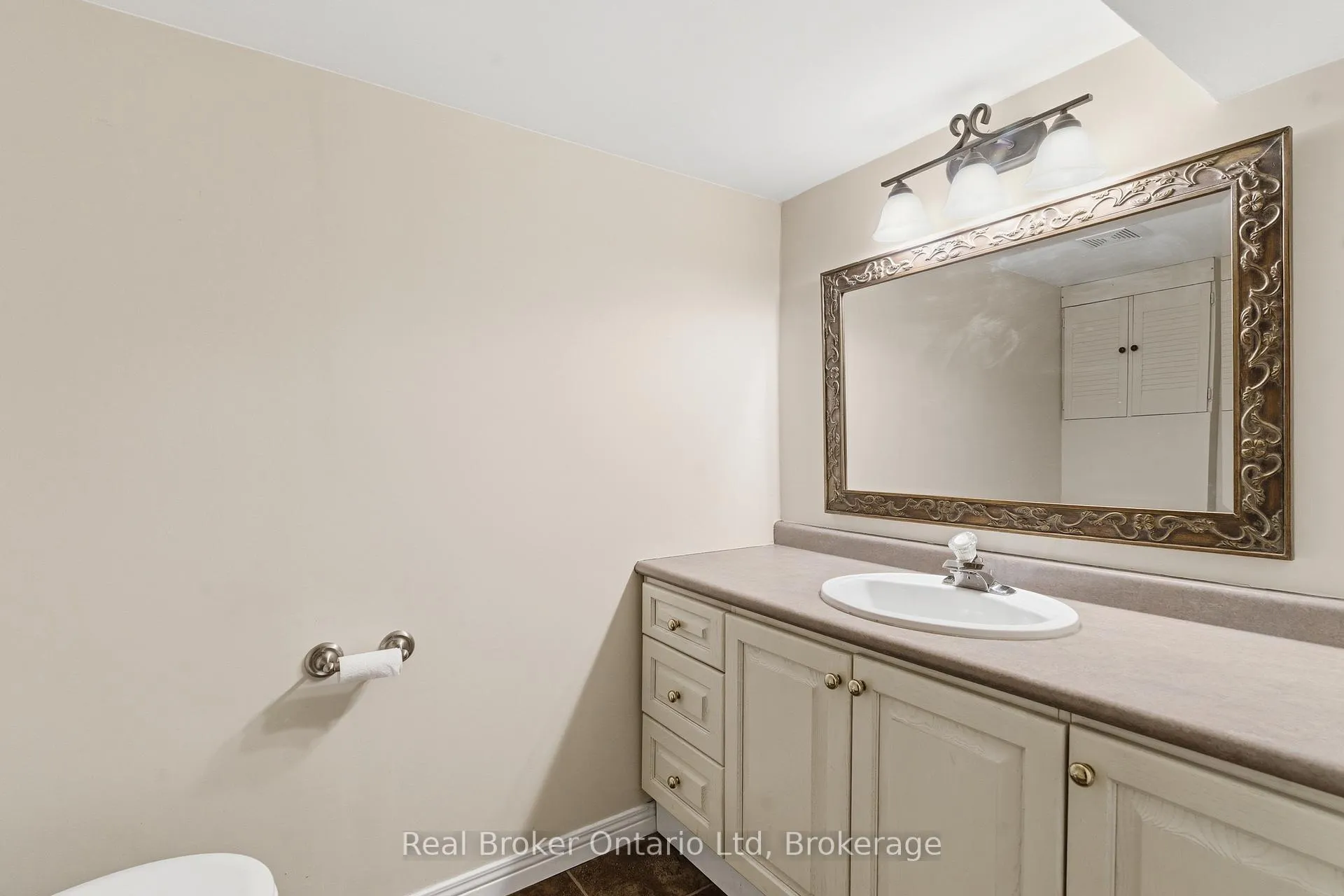 Photo 21 of 10 Brookside Crescent, Kitchener, Forest Heights — HOMEH
