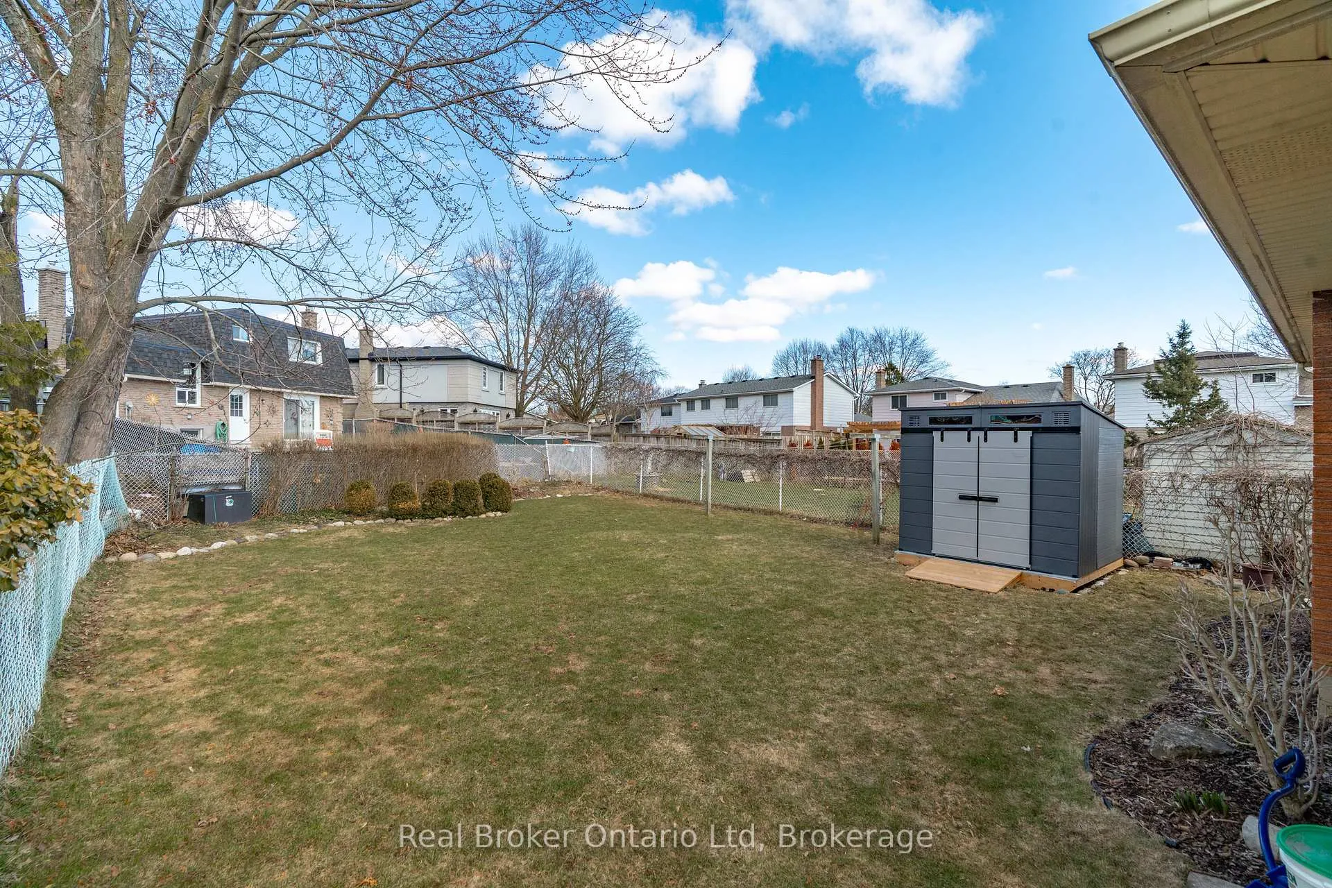 Photo 24 of 10 Brookside Crescent, Kitchener, Forest Heights — HOMEH