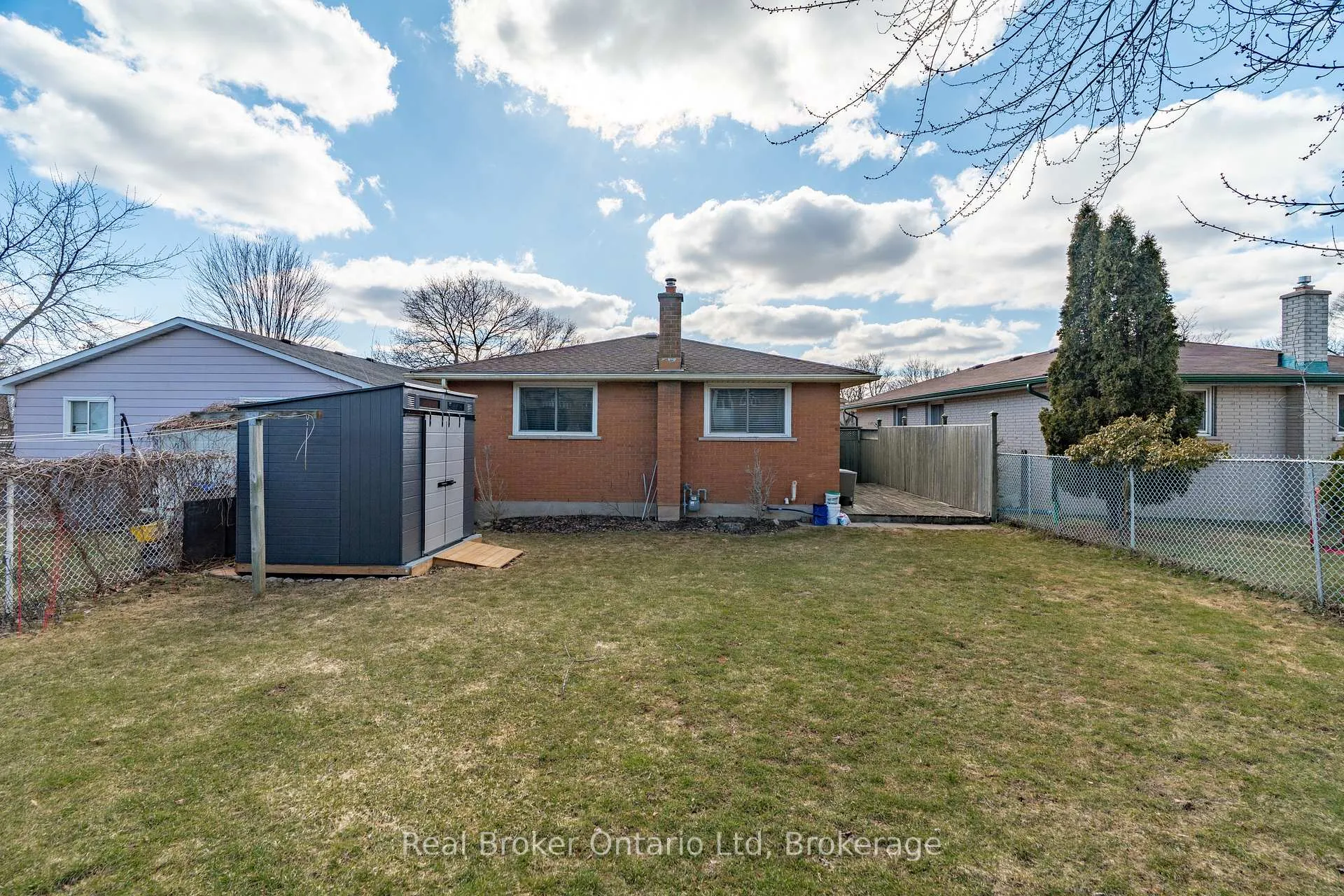 Photo 26 of 10 Brookside Crescent, Kitchener, Forest Heights — HOMEH