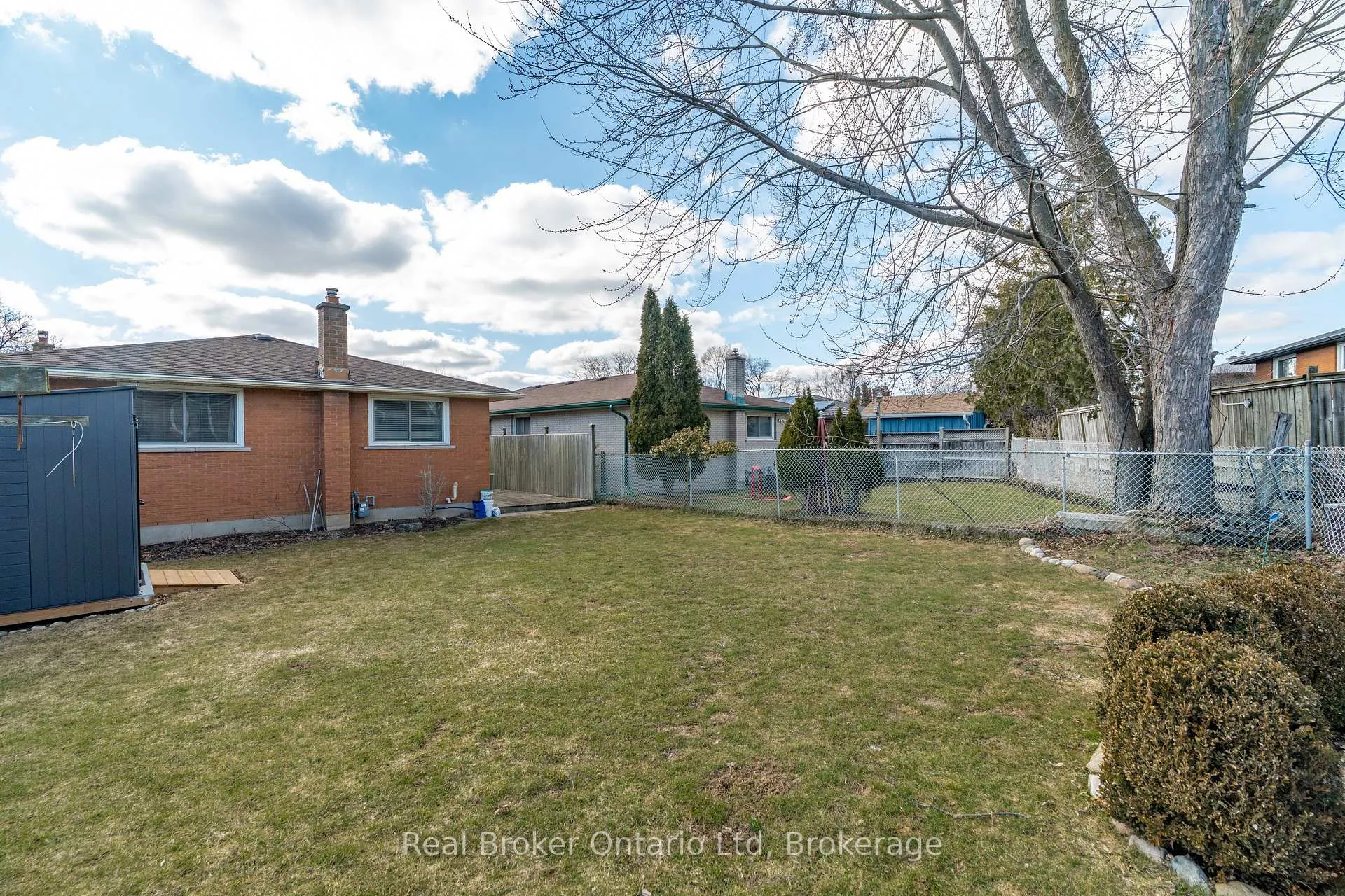 Photo 27 of 10 Brookside Crescent, Kitchener, Forest Heights — HOMEH