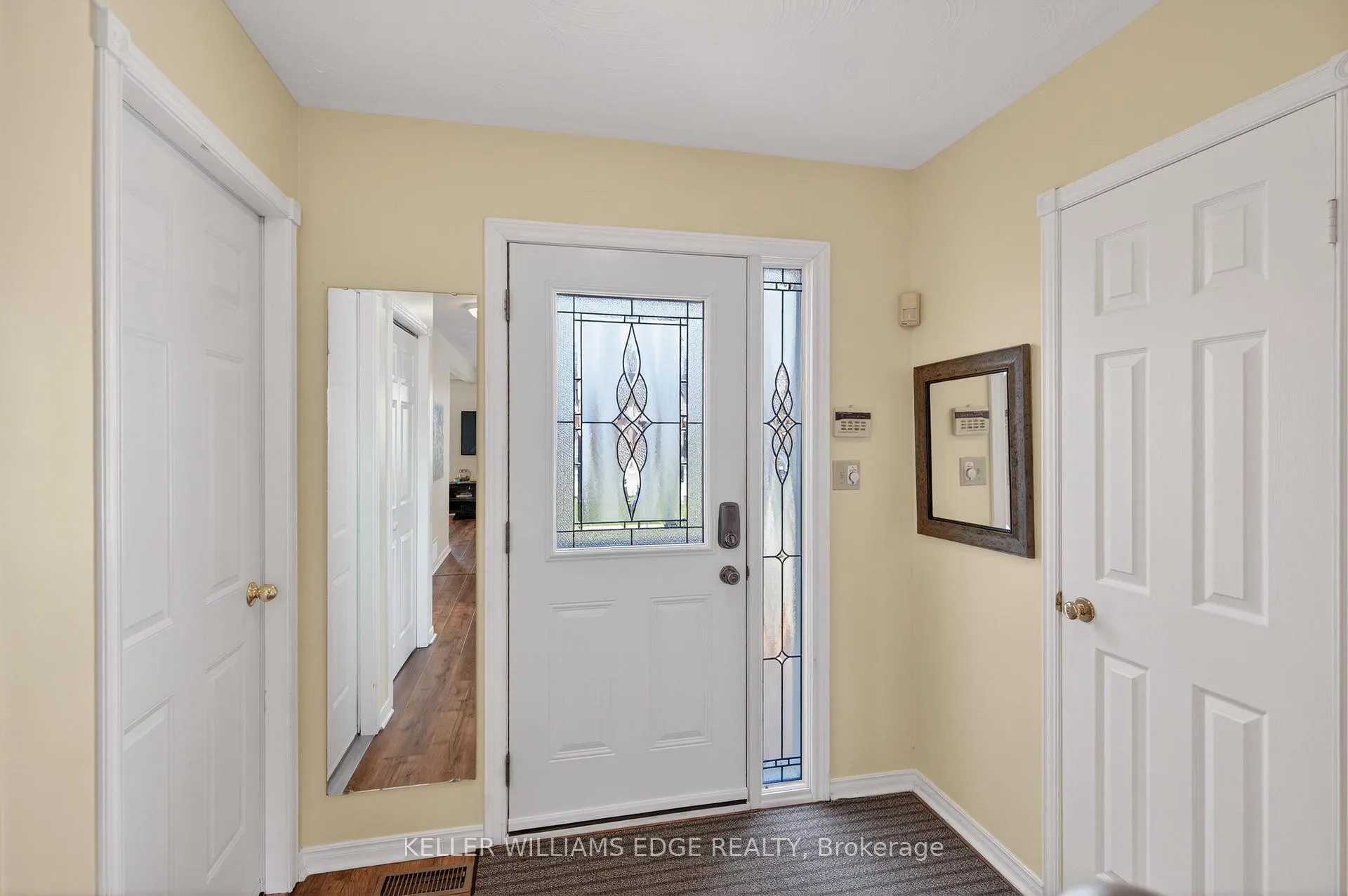 Photo 4 of 3130 Driftwood Drive, Burlington, Brant Hills — HOMEH
