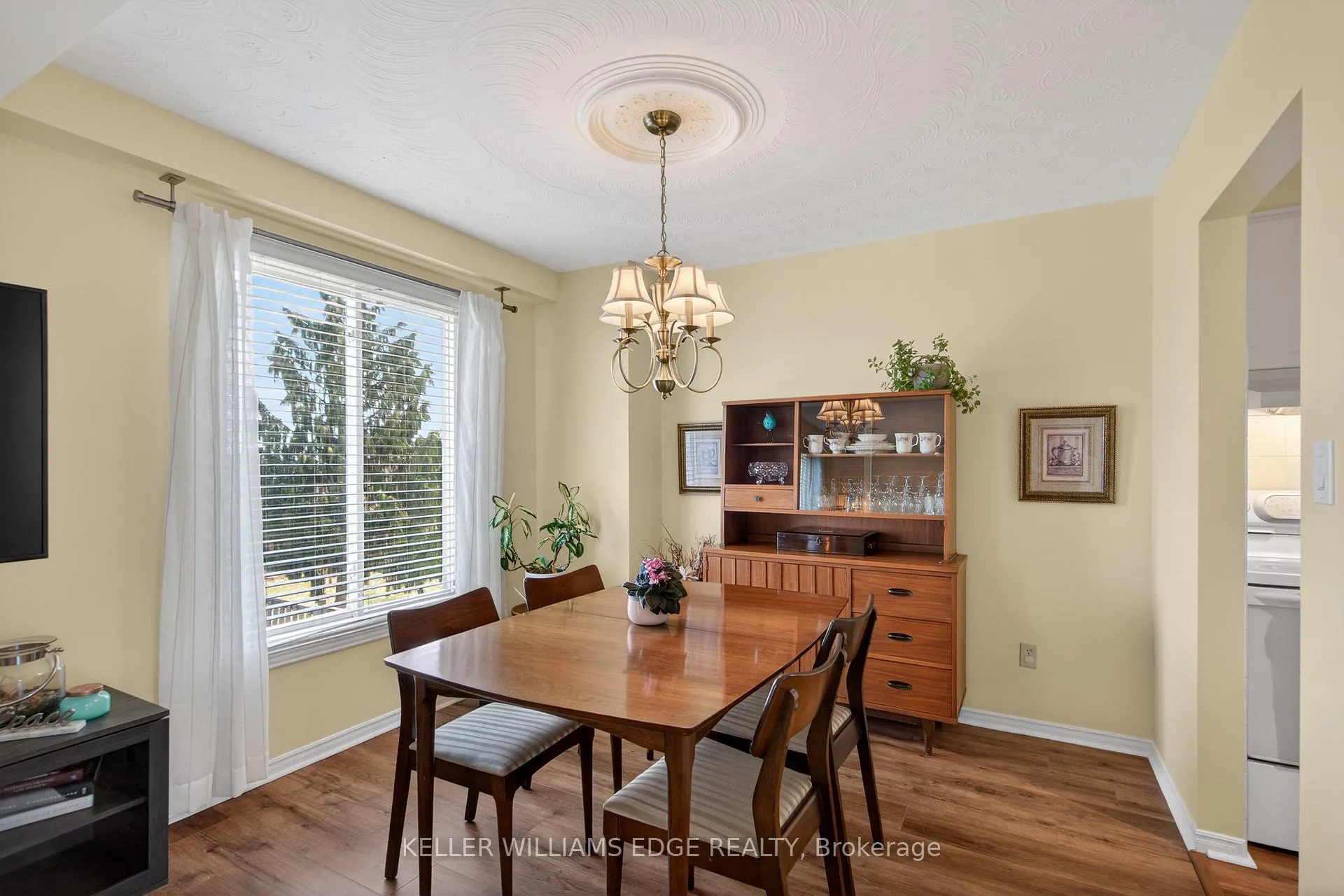 Photo 10 of 3130 Driftwood Drive, Burlington, Brant Hills — HOMEH