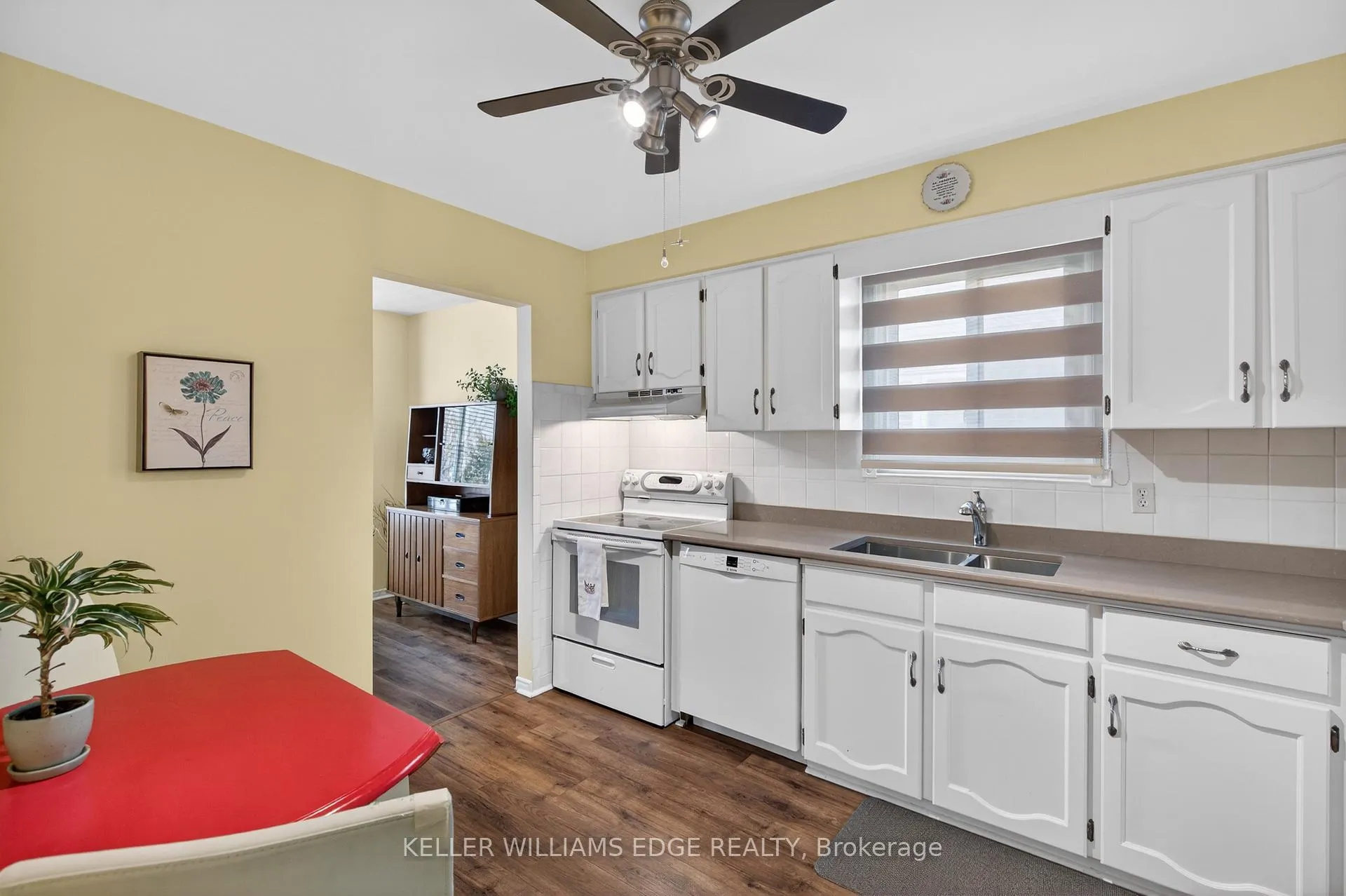 Photo 12 of 3130 Driftwood Drive, Burlington, Brant Hills — HOMEH