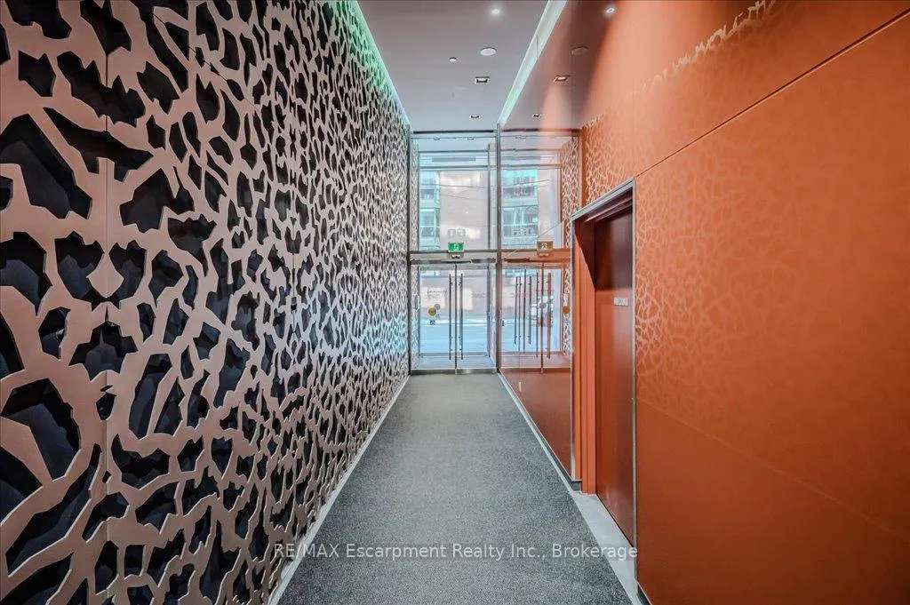 Photo 3 of Unit 802, 60 Colborne Street, Toronto, Church-Yonge Corridor — HOMEH