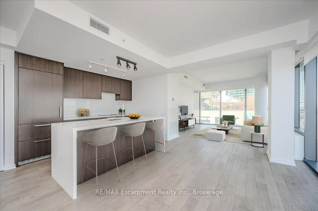 Photo 10 of Unit 802, 60 Colborne Street, Toronto, Church-Yonge Corridor — HOMEH