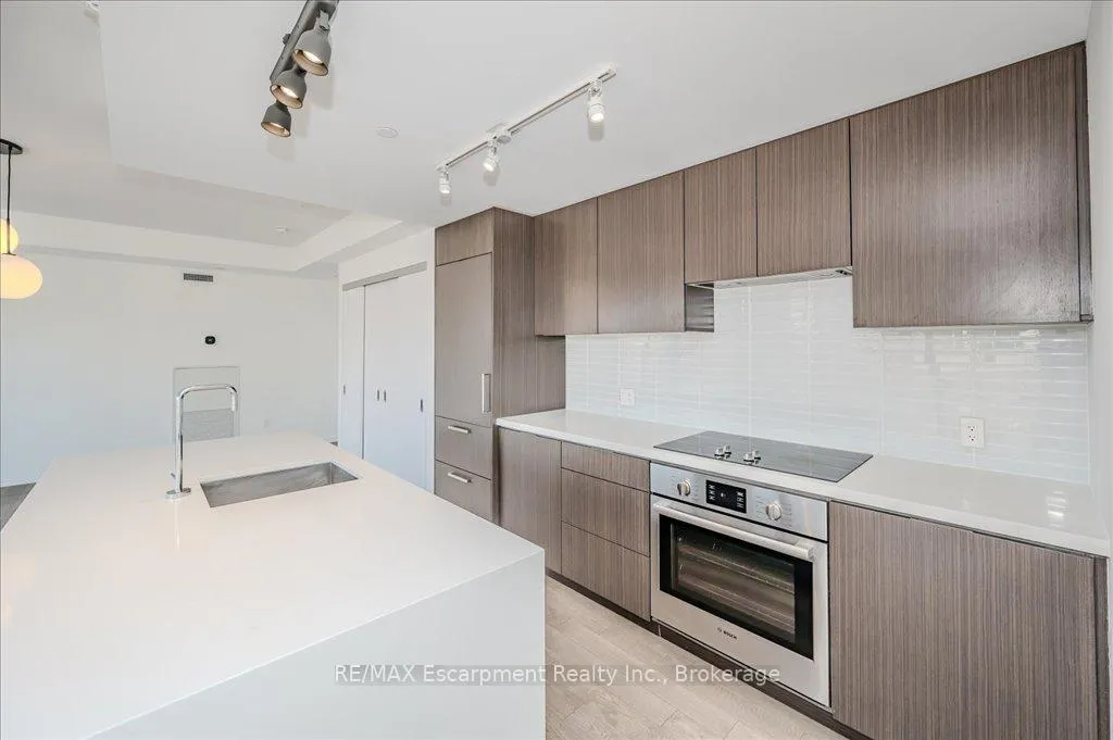 Photo 11 of Unit 802, 60 Colborne Street, Toronto, Church-Yonge Corridor — HOMEH