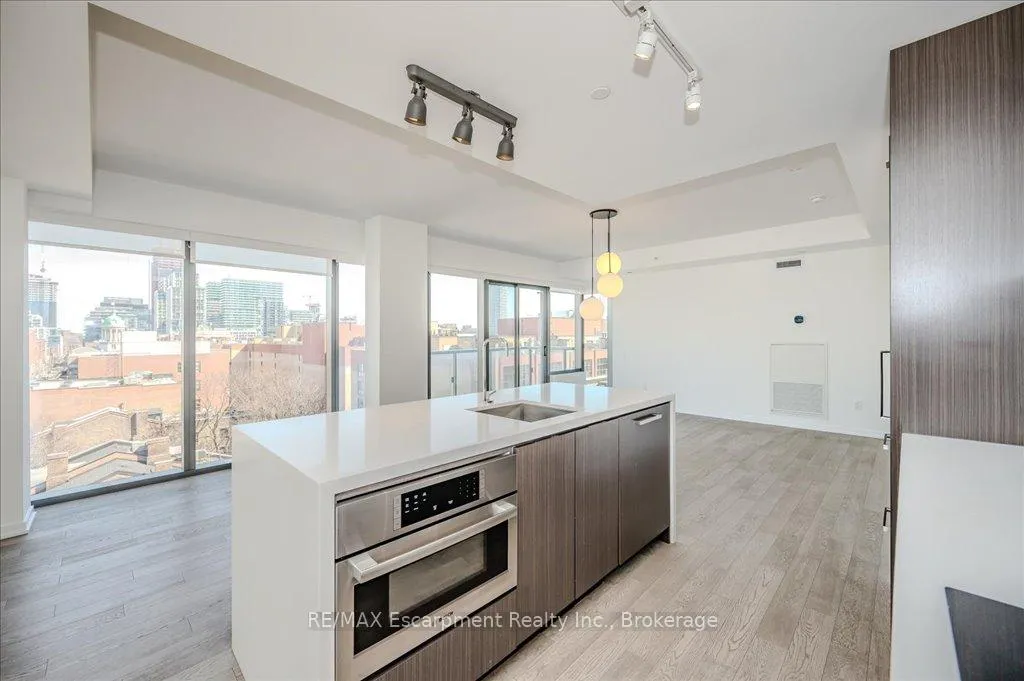 Photo 12 of Unit 802, 60 Colborne Street, Toronto, Church-Yonge Corridor — HOMEH