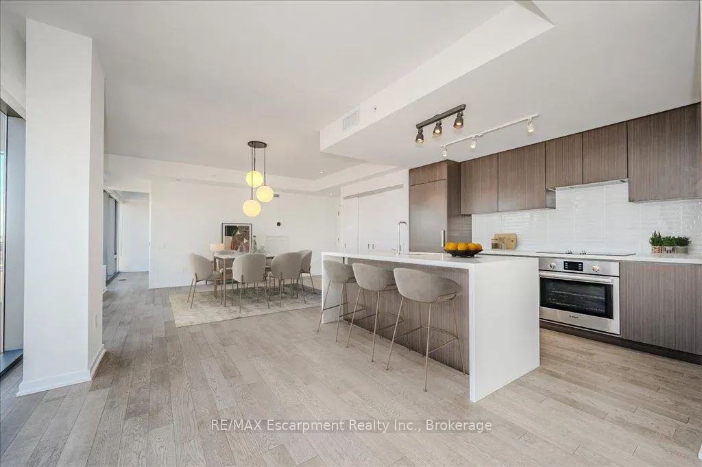 Photo 13 of Unit 802, 60 Colborne Street, Toronto, Church-Yonge Corridor — HOMEH