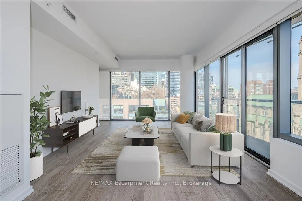 Photo 14 of Unit 802, 60 Colborne Street, Toronto, Church-Yonge Corridor — HOMEH