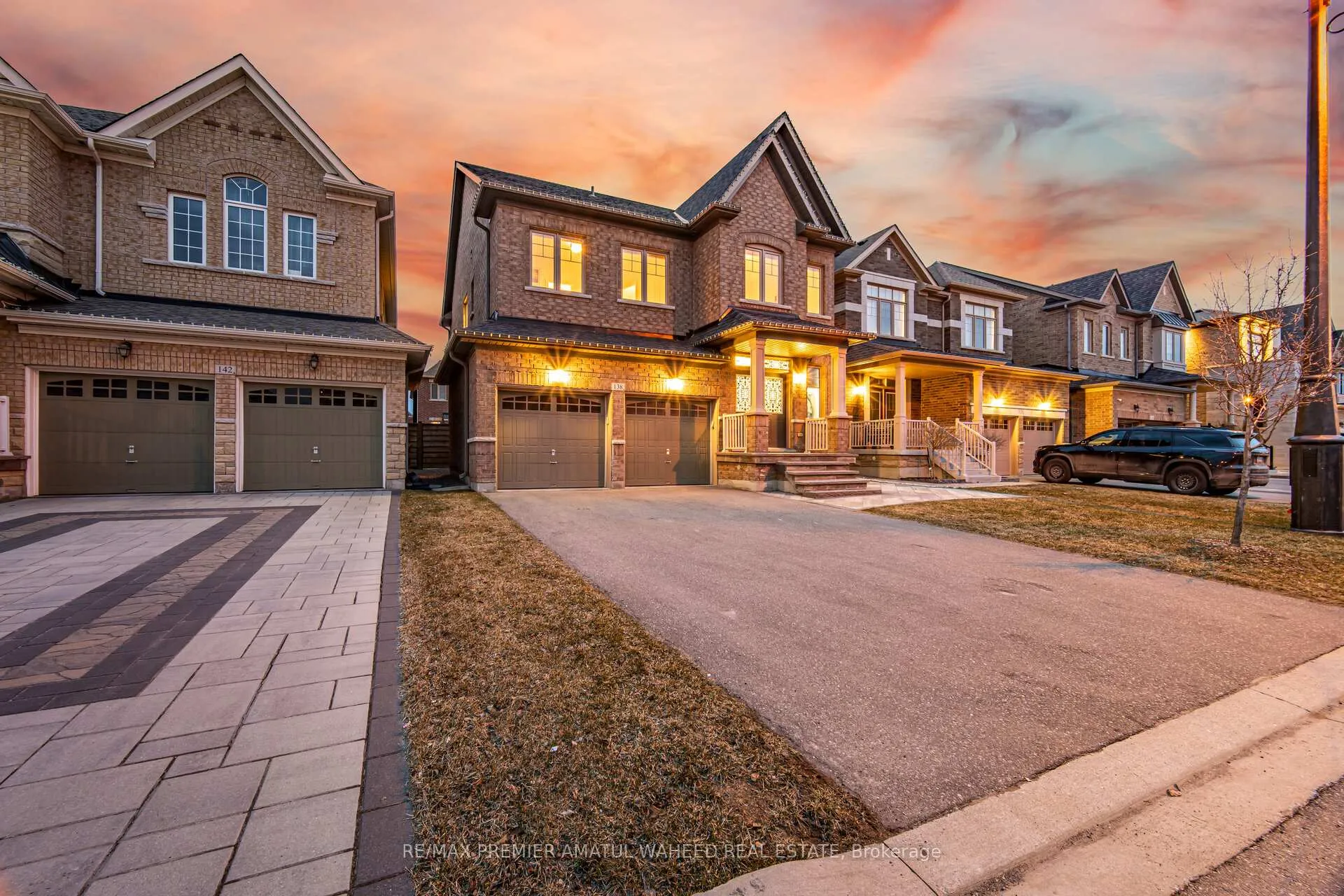 Photo 2 of 138 Alistair Crescent, Vaughan, Kleinburg — HOMEH