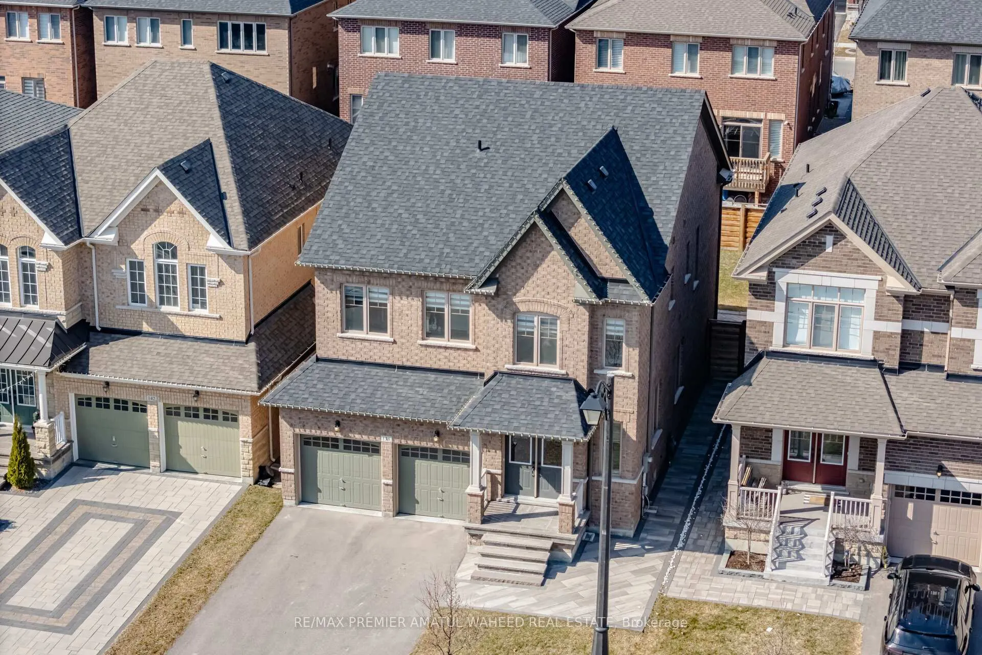 Photo 4 of 138 Alistair Crescent, Vaughan, Kleinburg — HOMEH