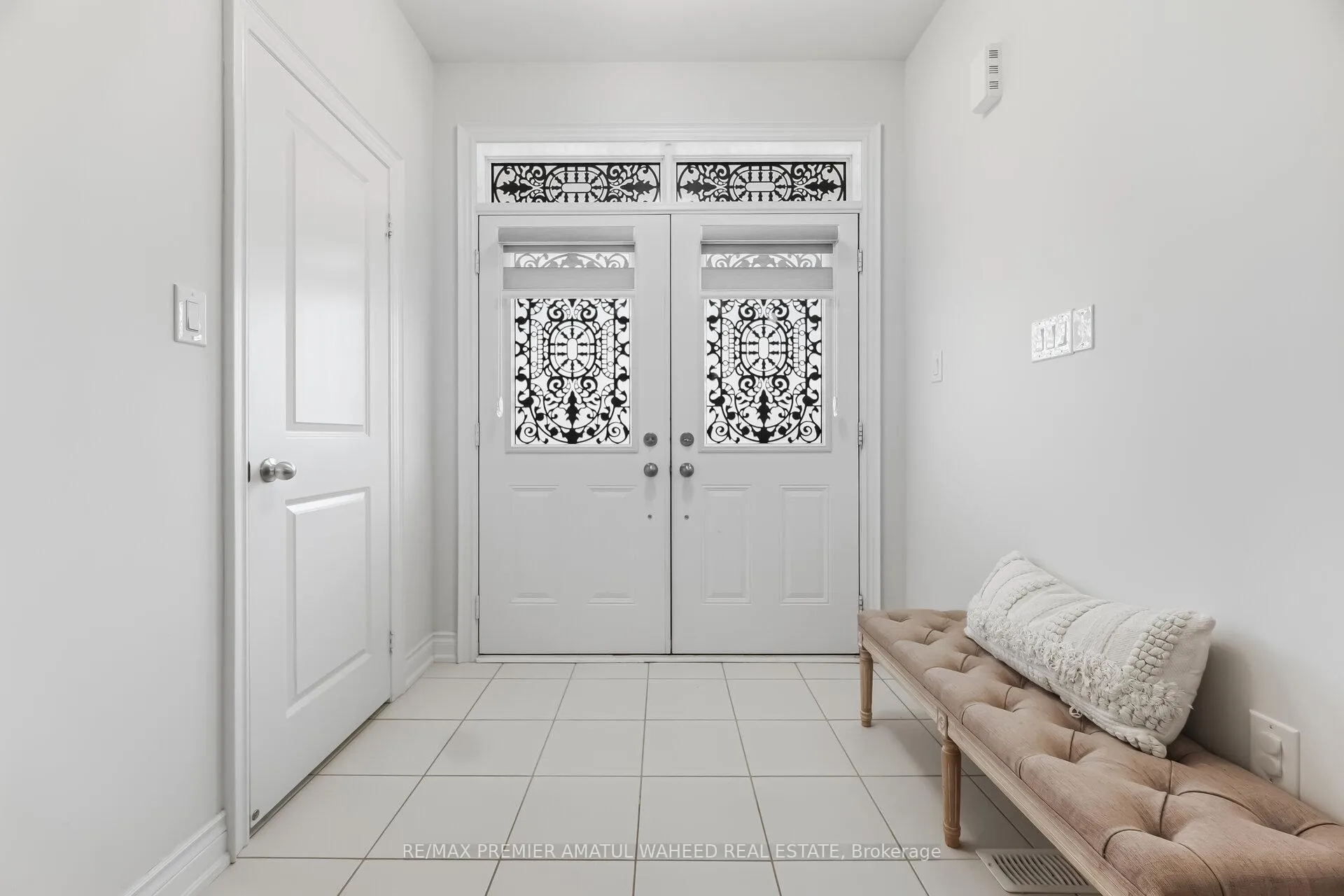 Photo 6 of 138 Alistair Crescent, Vaughan, Kleinburg — HOMEH