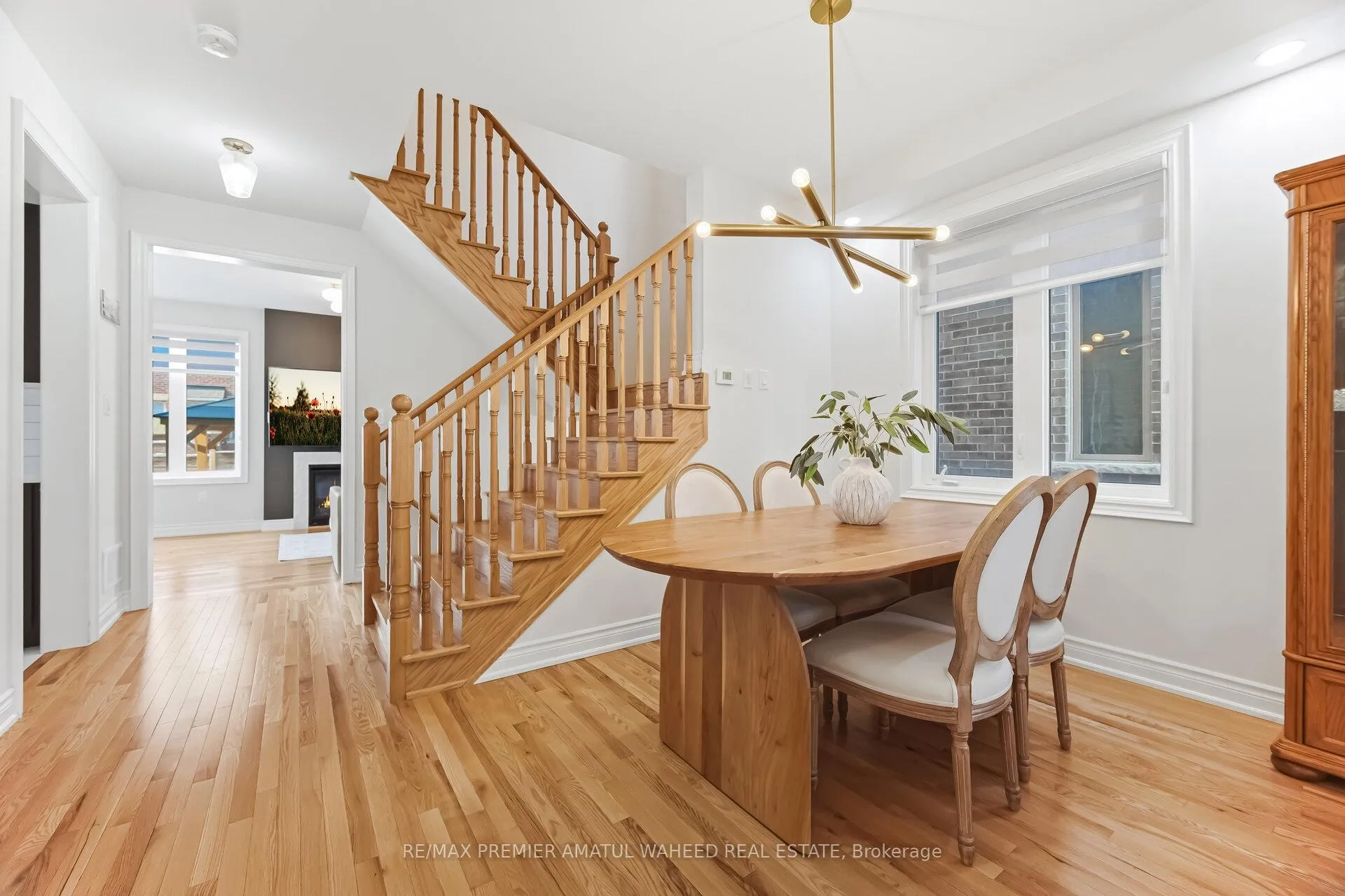 Photo 9 of 138 Alistair Crescent, Vaughan, Kleinburg — HOMEH