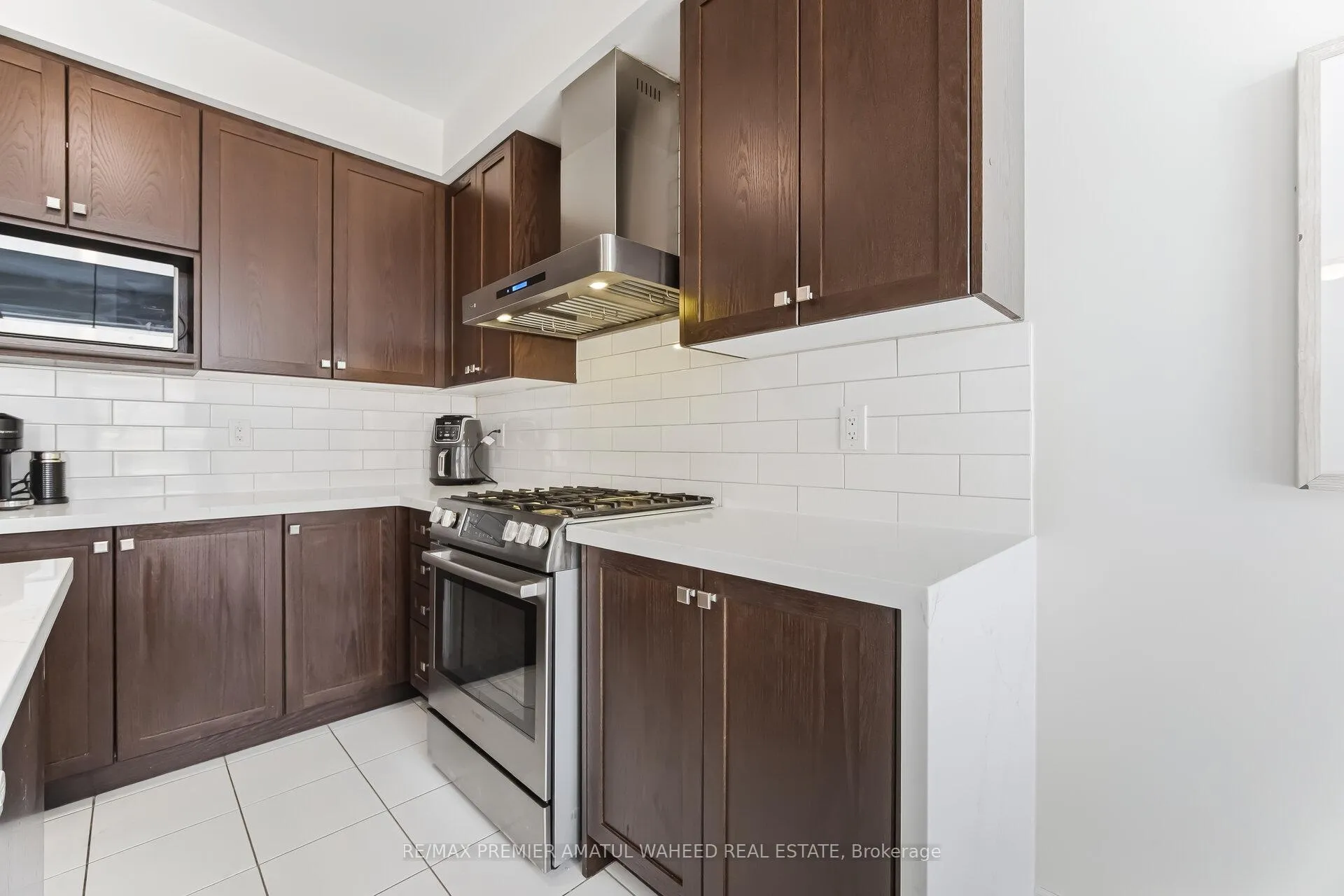 Photo 13 of 138 Alistair Crescent, Vaughan, Kleinburg — HOMEH
