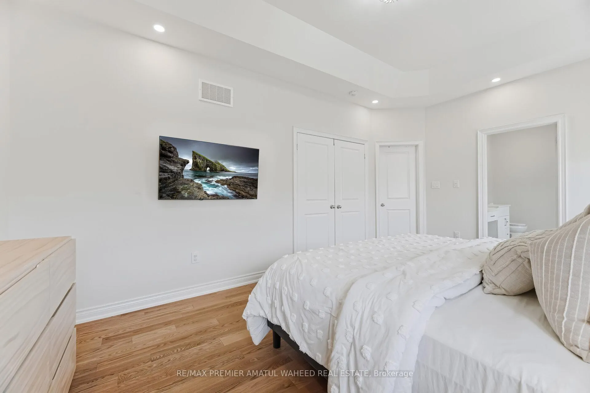 Photo 22 of 138 Alistair Crescent, Vaughan, Kleinburg — HOMEH