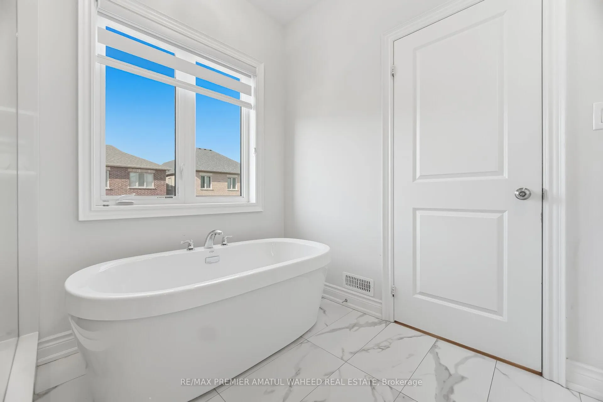 Photo 25 of 138 Alistair Crescent, Vaughan, Kleinburg — HOMEH