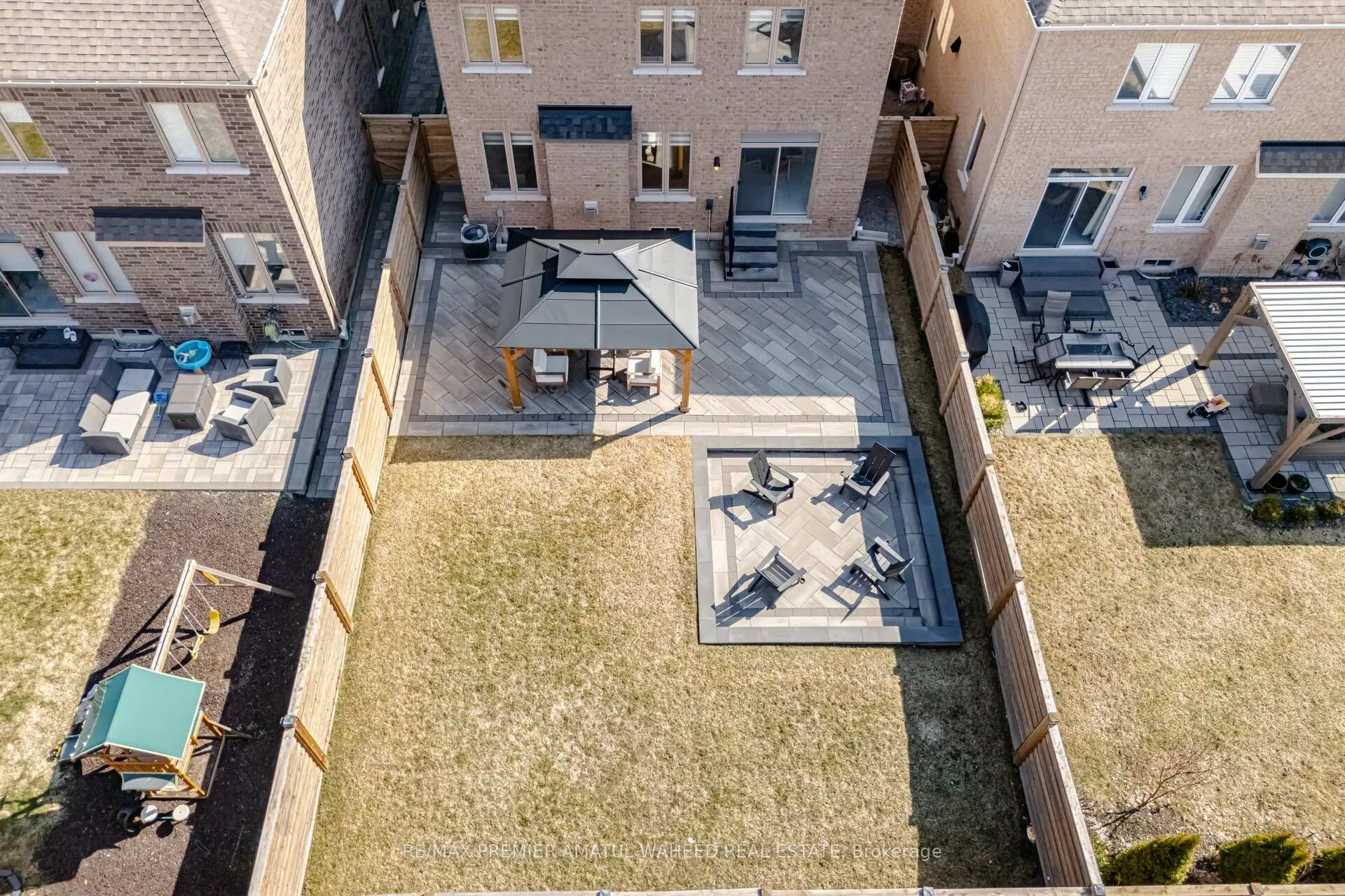 Photo 46 of 138 Alistair Crescent, Vaughan, Kleinburg — HOMEH