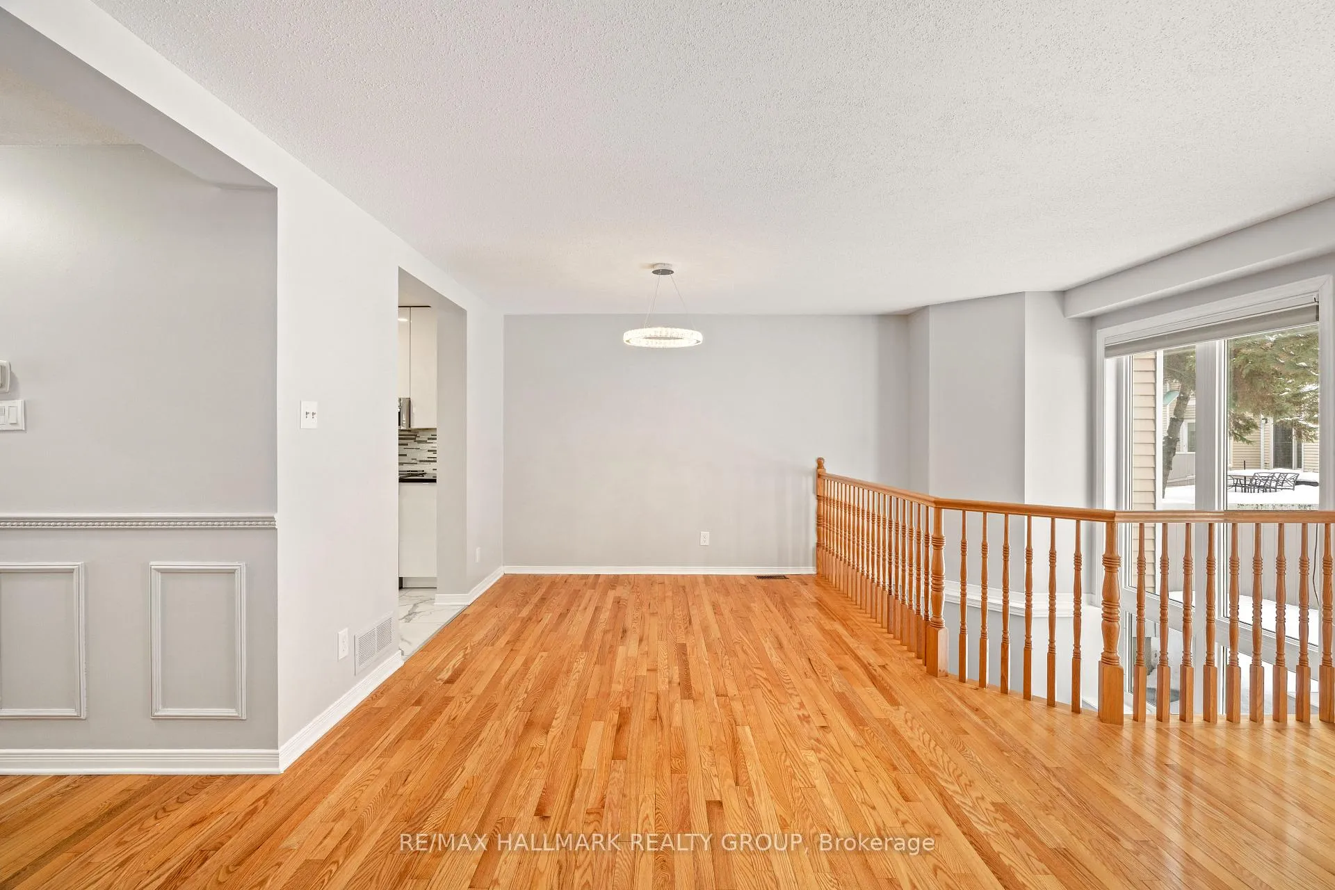 Photo 7 of 14 Wrenwood Crescent, Ottawa, Centrepointe — HOMEH