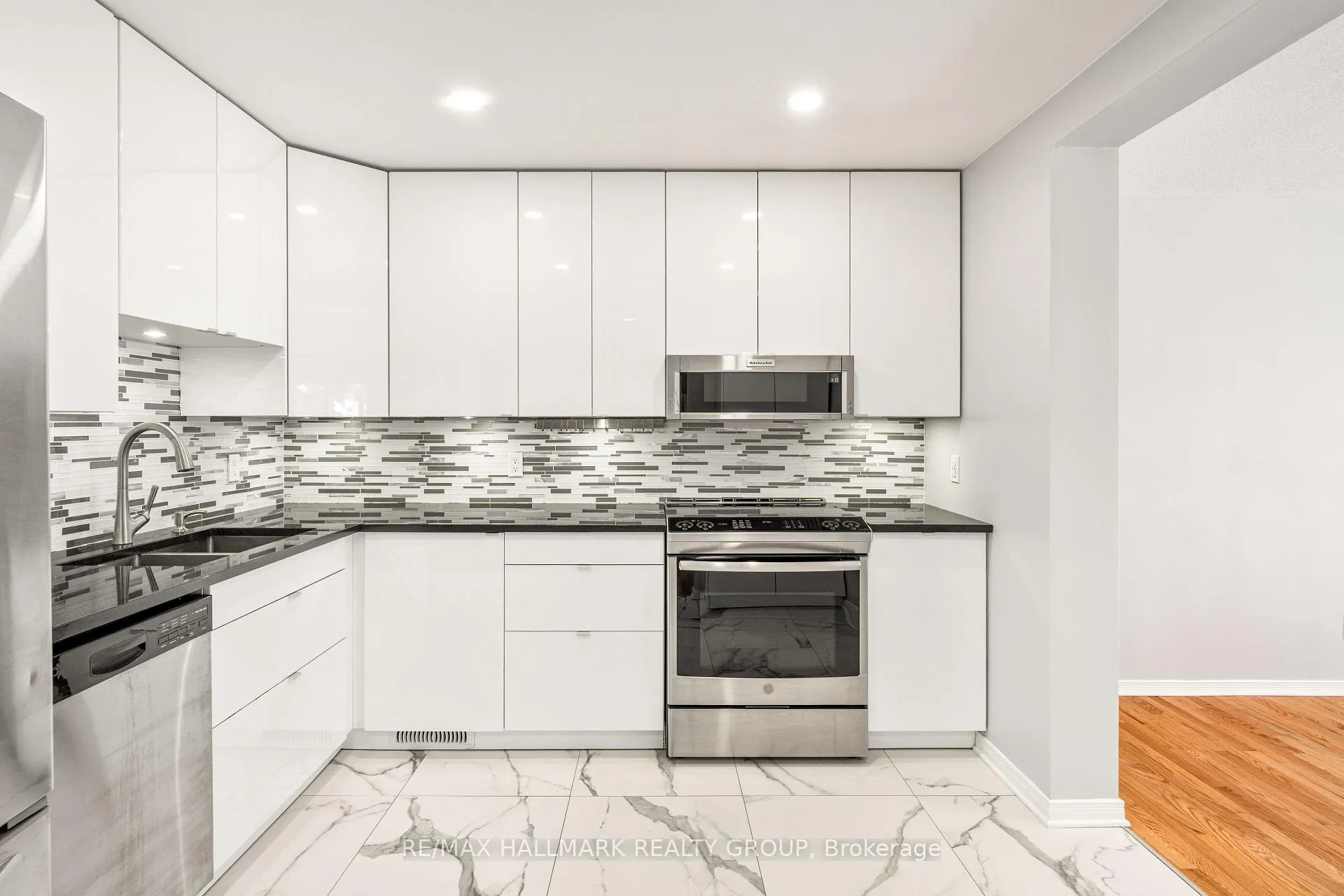 Photo 14 of 14 Wrenwood Crescent, Ottawa, Centrepointe — HOMEH