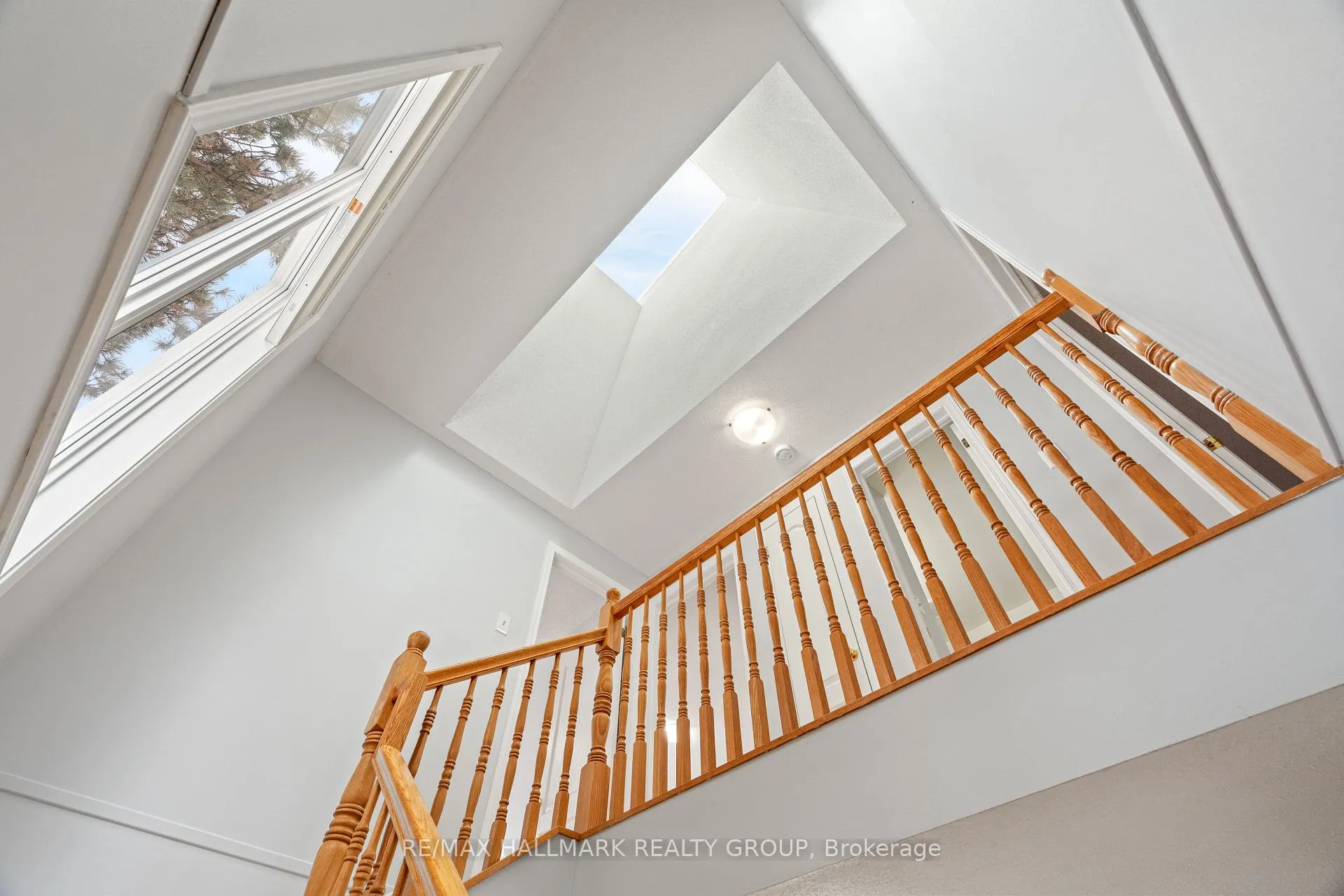 Photo 19 of 14 Wrenwood Crescent, Ottawa, Centrepointe — HOMEH