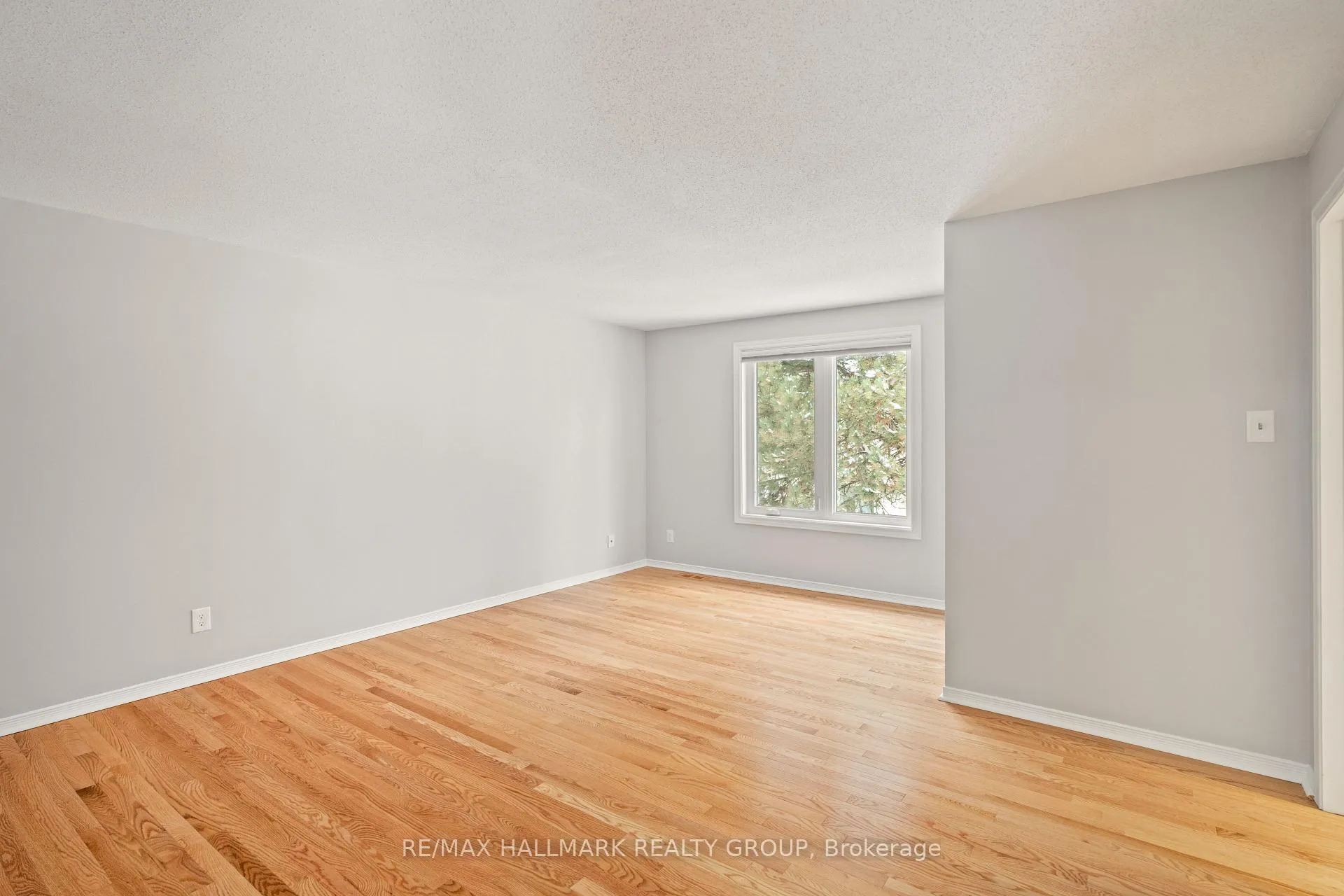 Photo 21 of 14 Wrenwood Crescent, Ottawa, Centrepointe — HOMEH